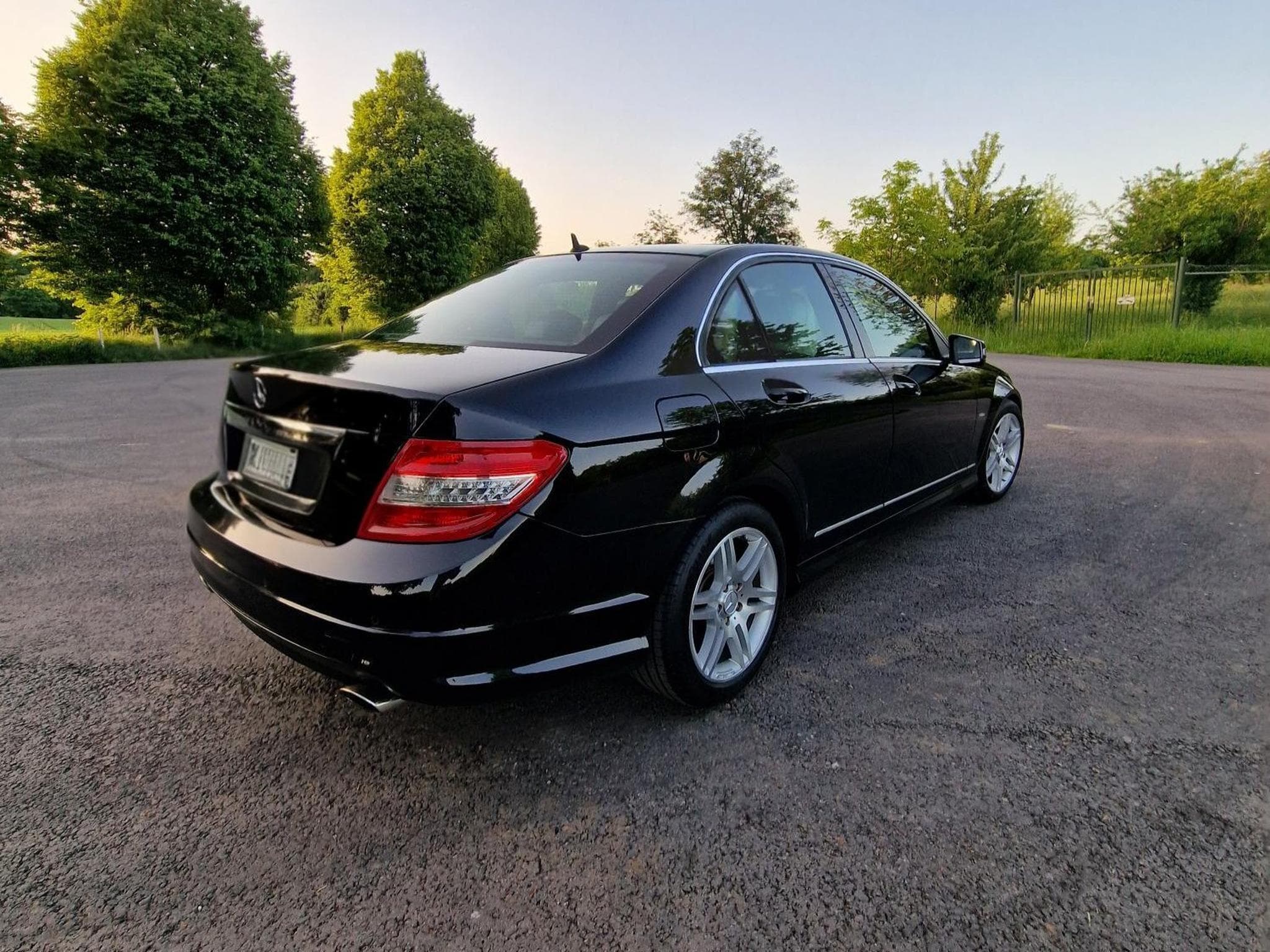 Mercedes C 320 AMG paket (2009) - Foto 3