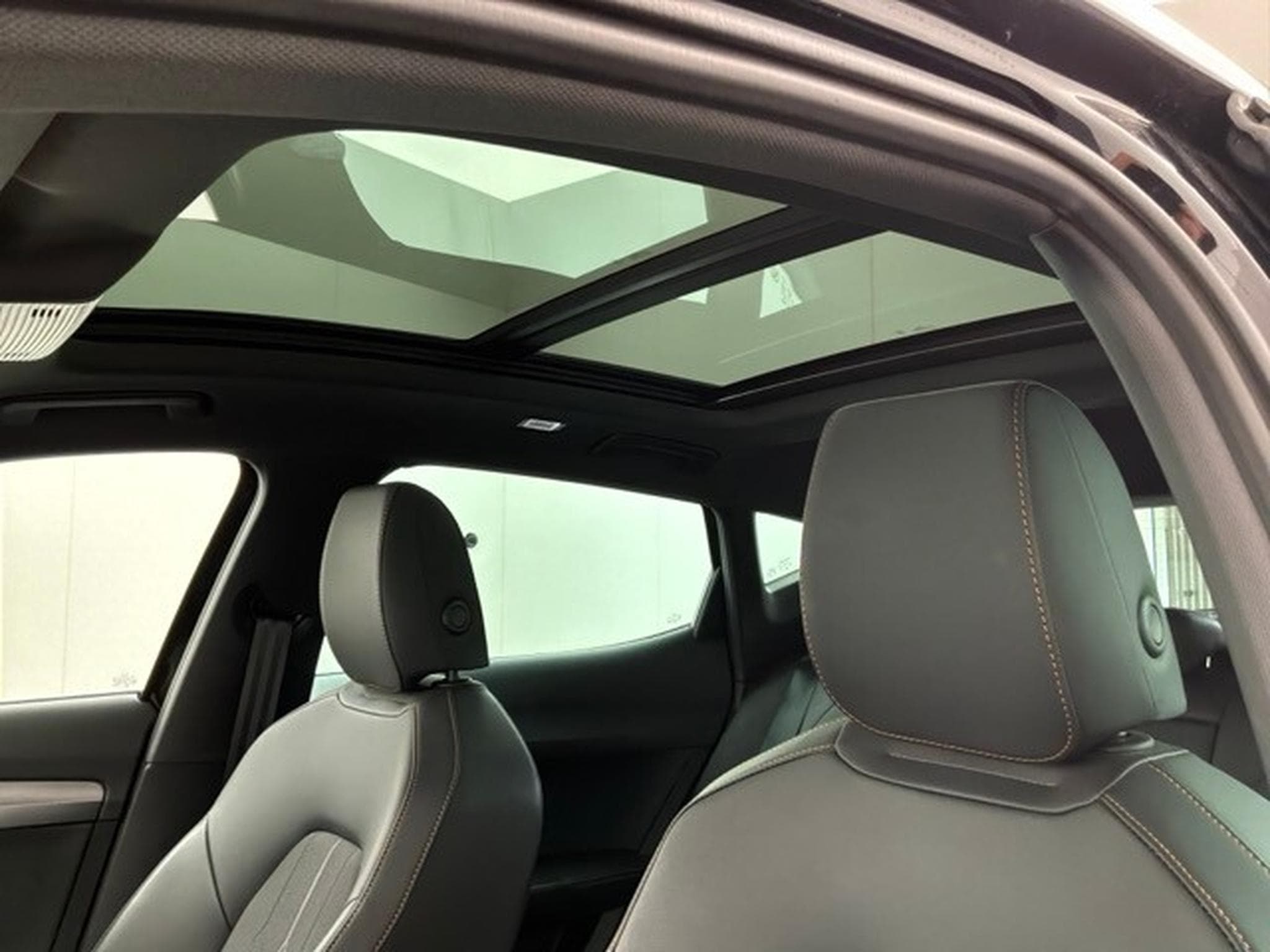 Cupra Formentor 1.4 E-HYBRID 204 CH DSG6 V (2024) - Photo 5