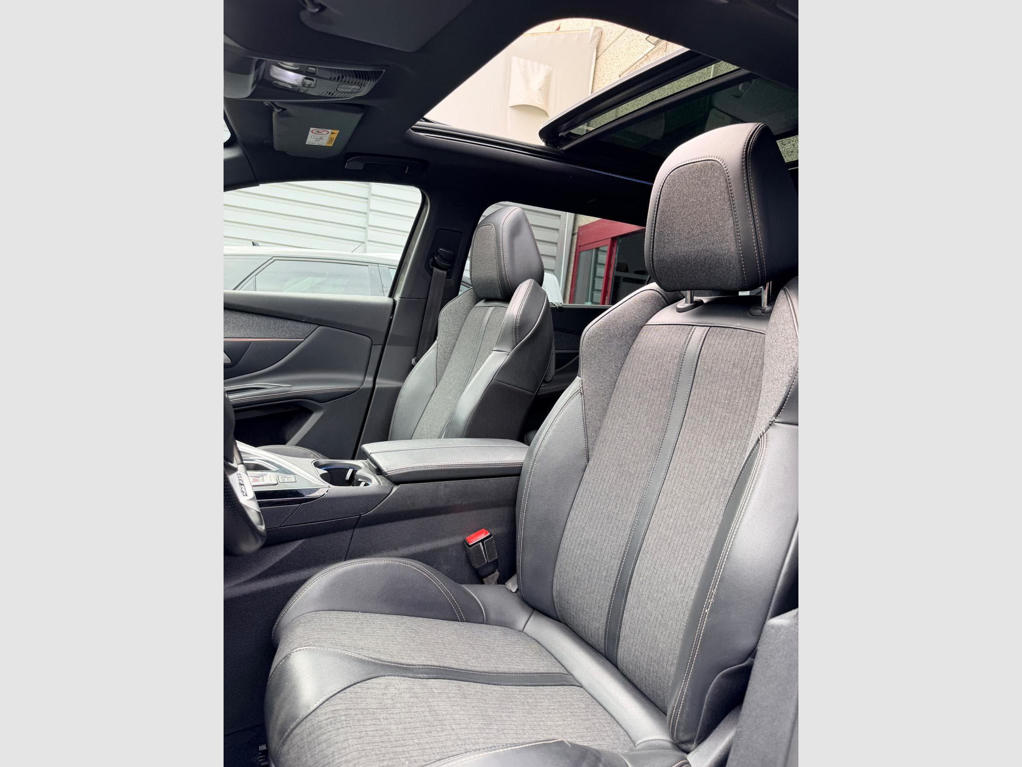 Peugeot 5008 2.0 HDI EAT8 179 ps GTline 7 place (2018) - Photo 7