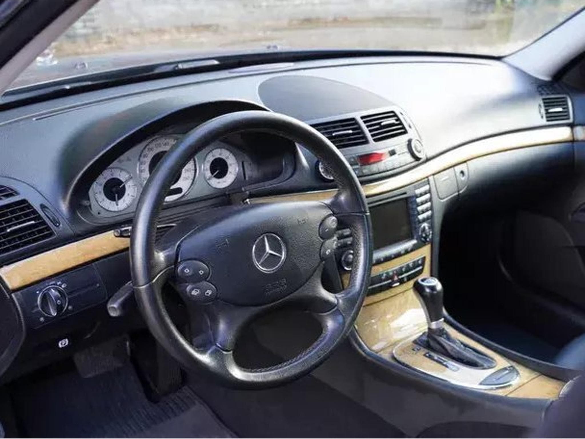 Mercedes E 280 Aventgard (2006) - Photo 3