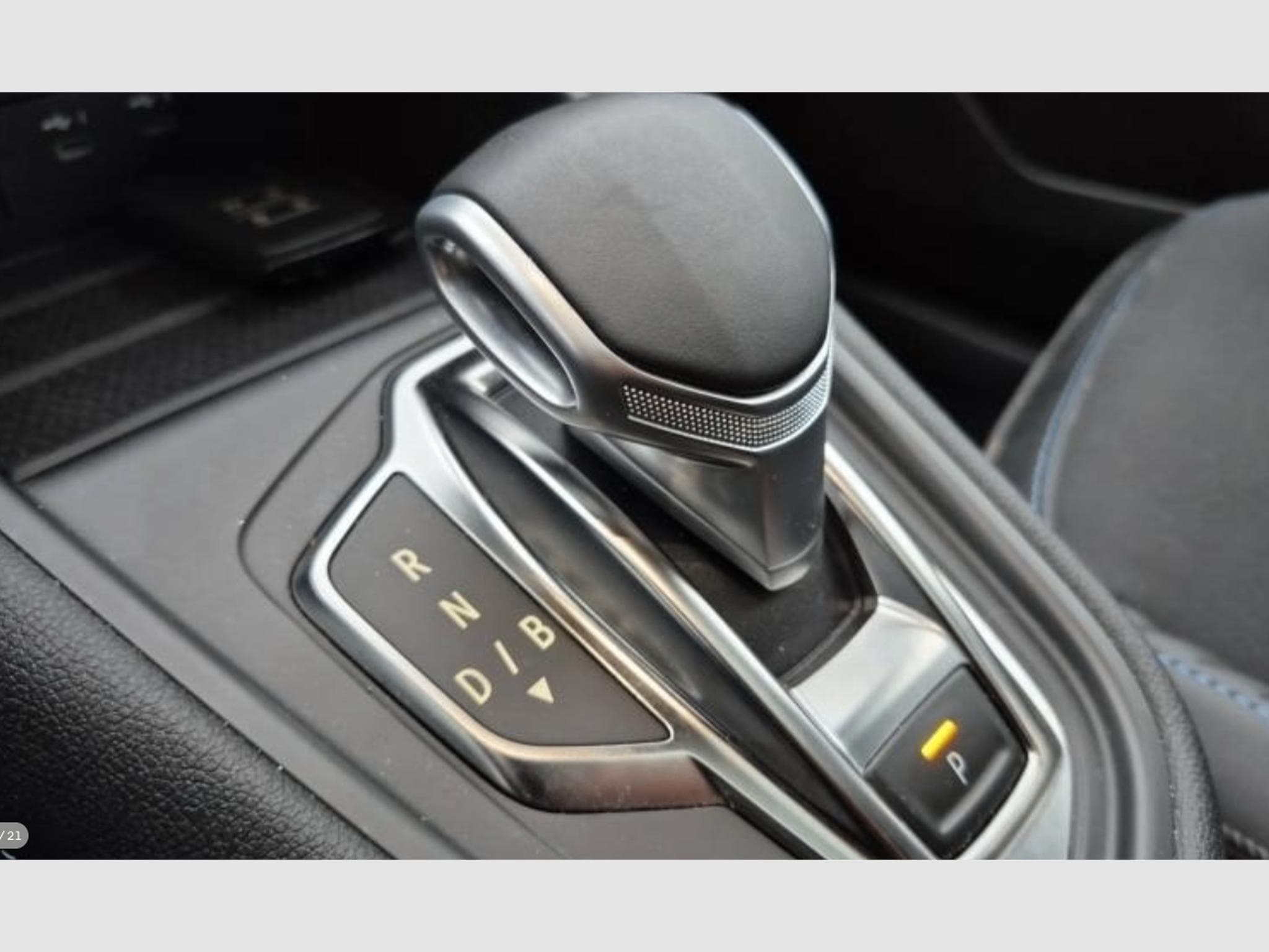 Renault Captur esprit Alpine - E-Tech full hybrid 145 ch (2025) - Foto 12