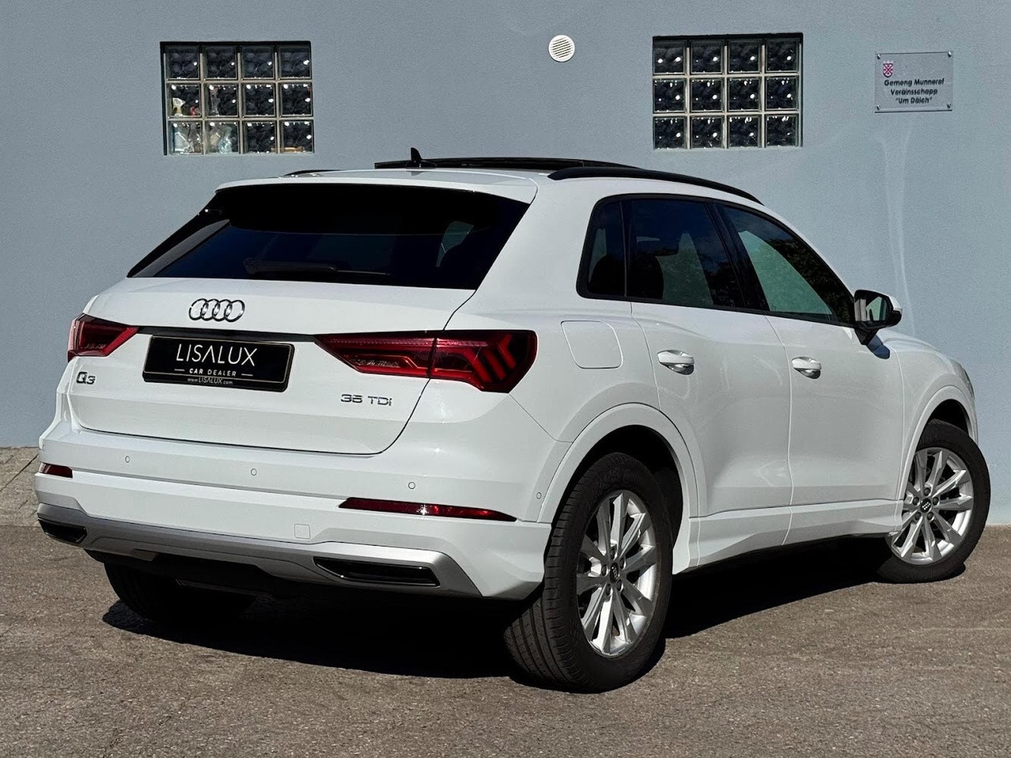 Audi Q3 35 TDI 150 CV S TRONIC (2019) - Photo 2