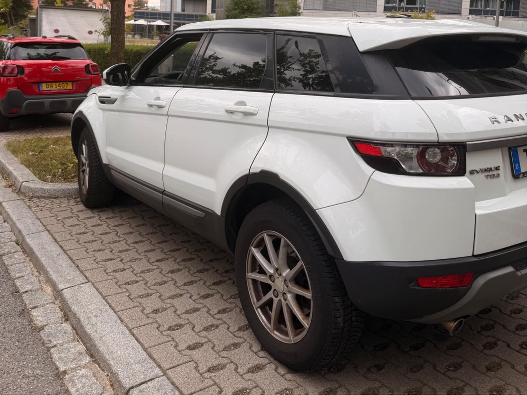 Land-Rover Range Rover Evoque (2014) - Photo 2