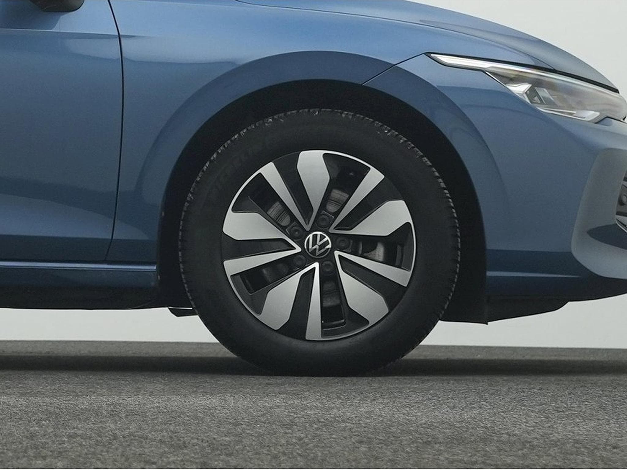 VW Golf (2025) - Photo 24