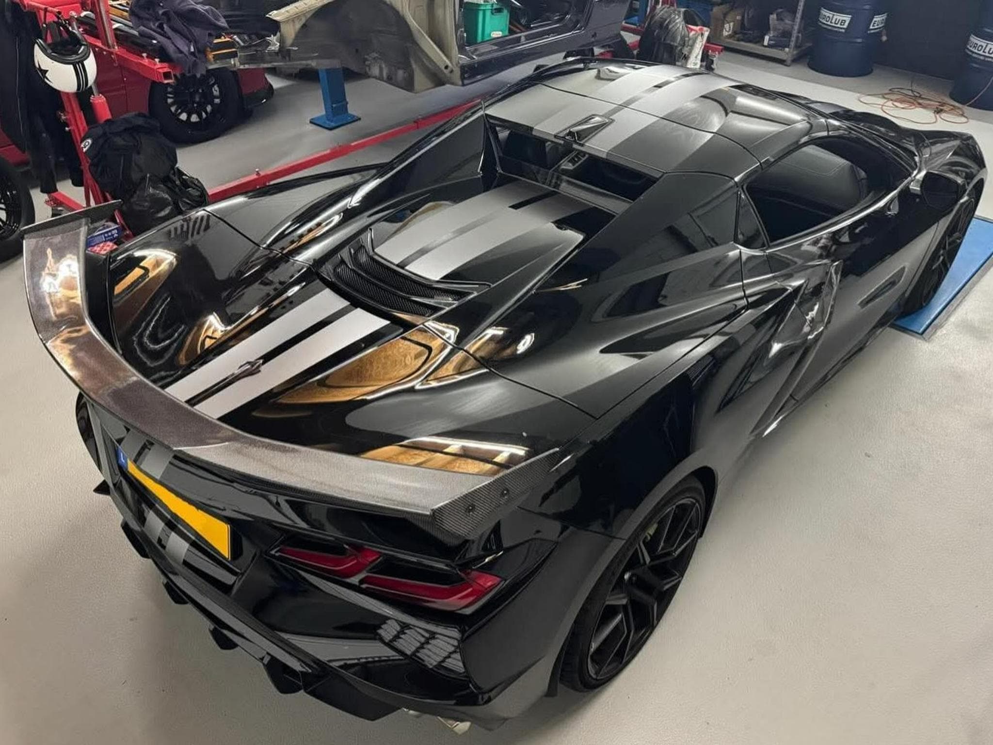 Chevrolet Corvette C8 Stingray (2024) - Photo 3