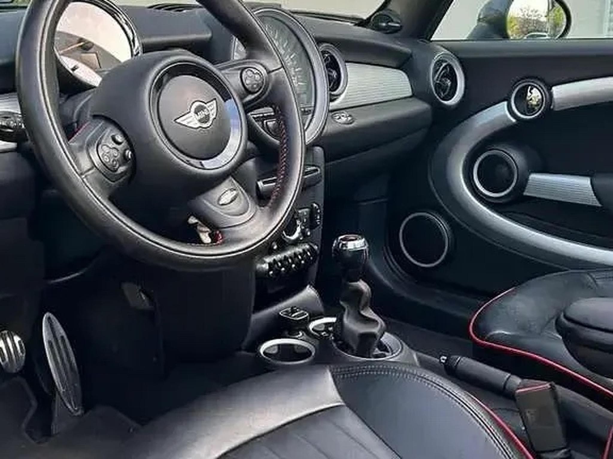 Mini Cabrio Cooper JCW Cabrio (2015) - Photo 3