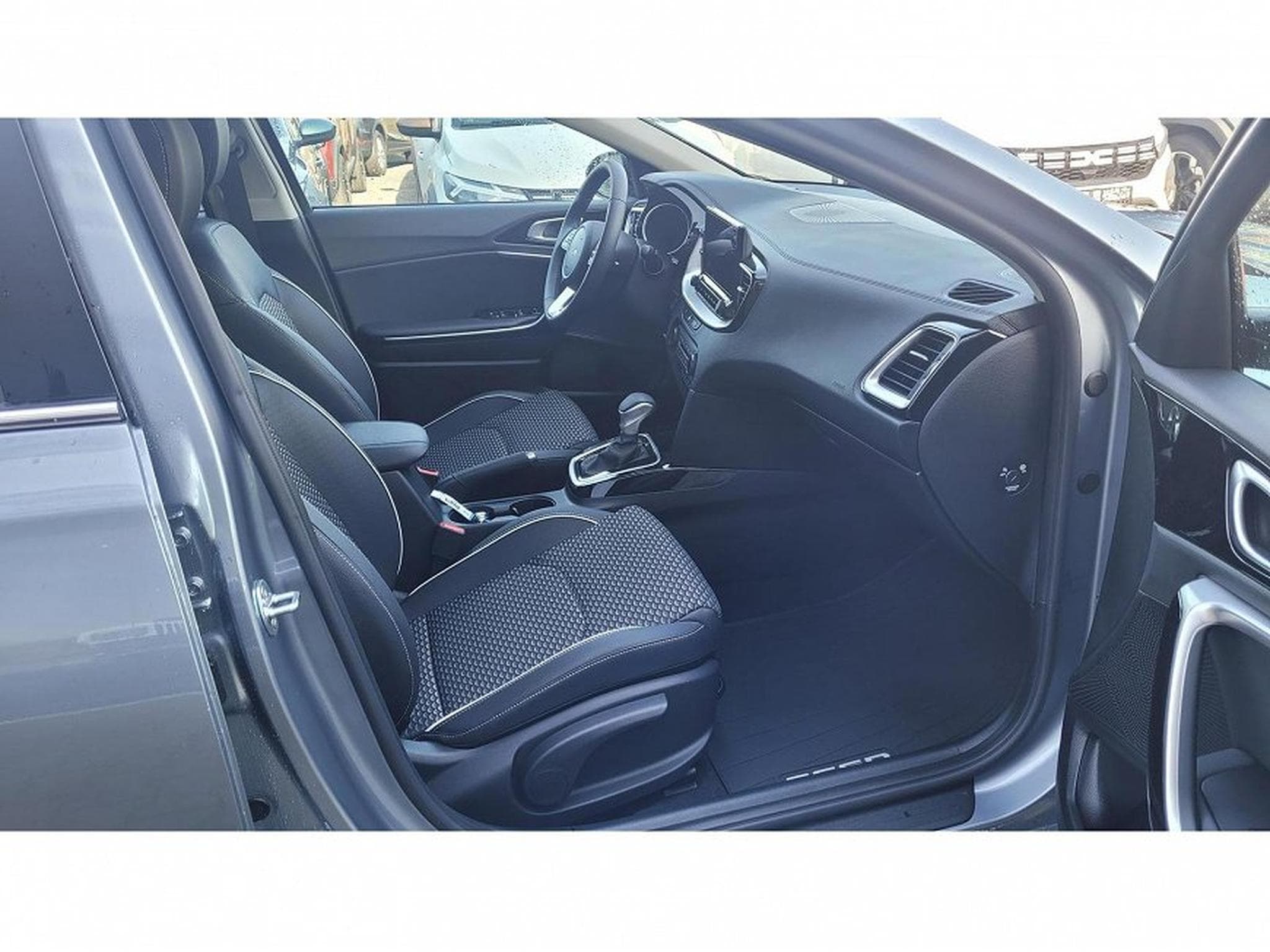 Kia Ceed (2025) - Foto 10