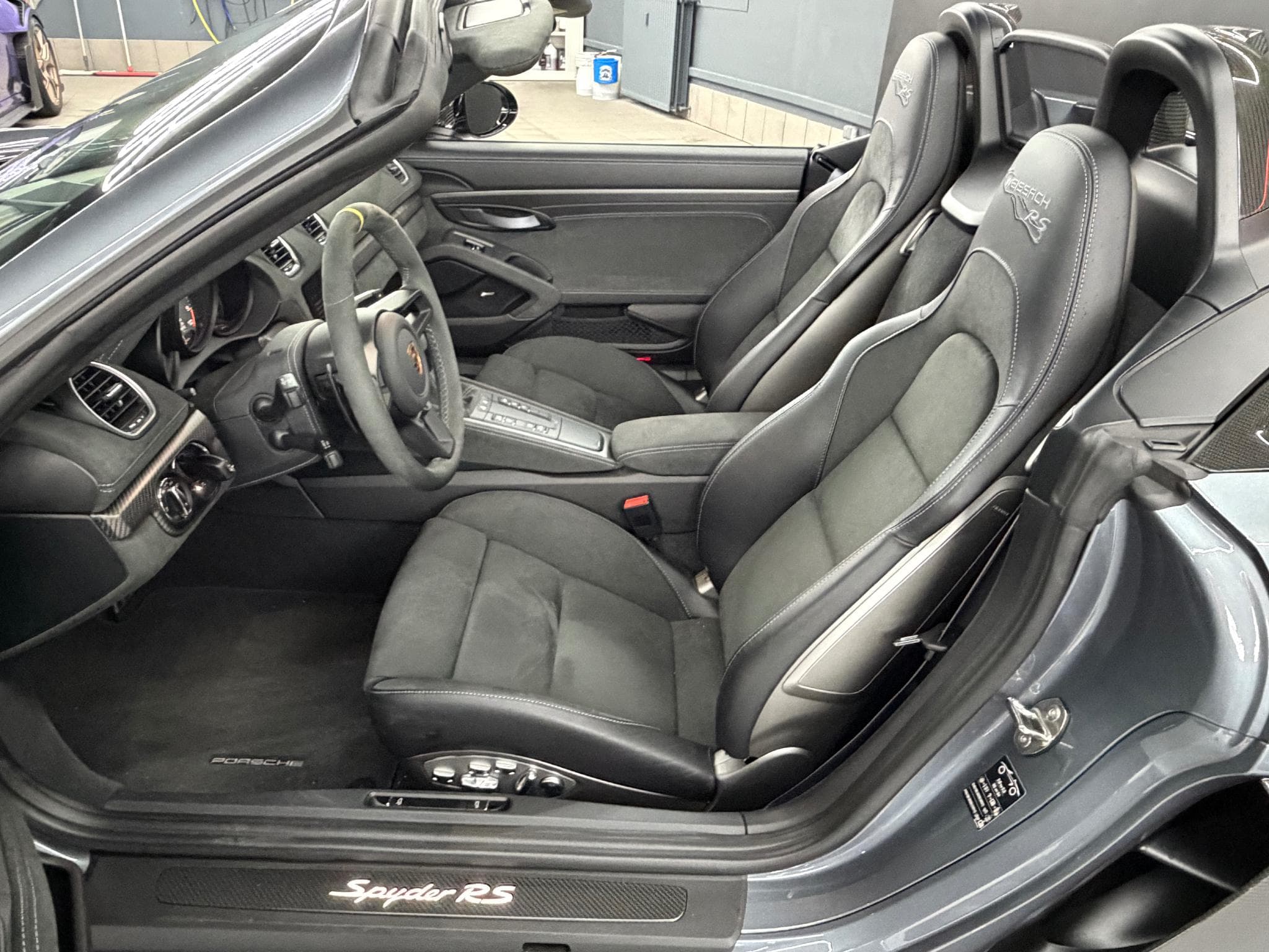 Porsche Boxster Spyder RS Pack Weissach Siege Sport Full PPF (2025) - Photo 9