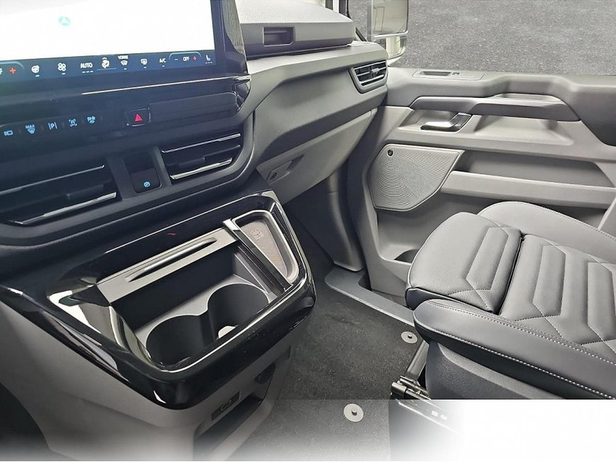 Ford Tourneo (2026) - Photo 11