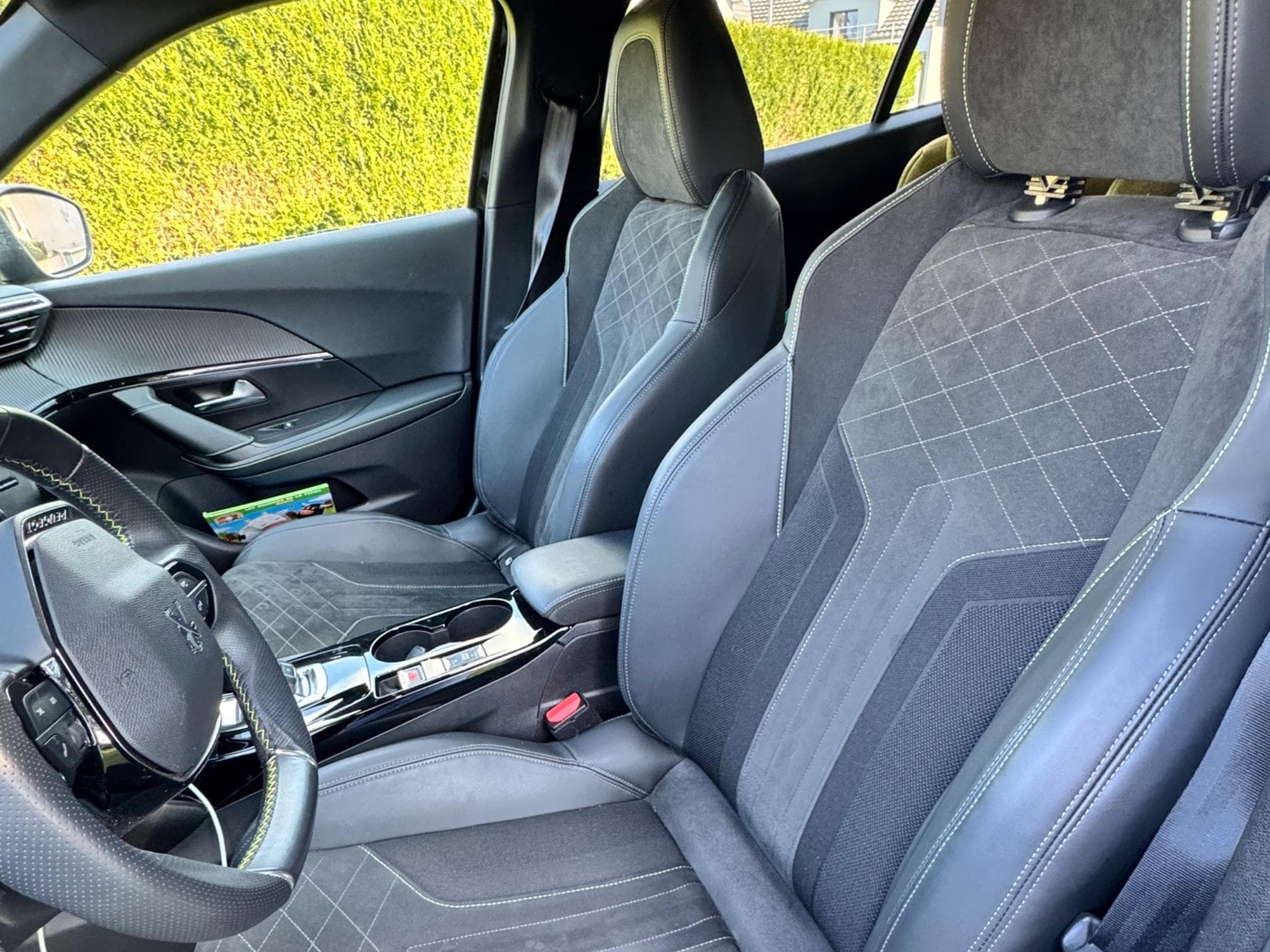 Peugeot 2008 GT (2020) - Foto 10