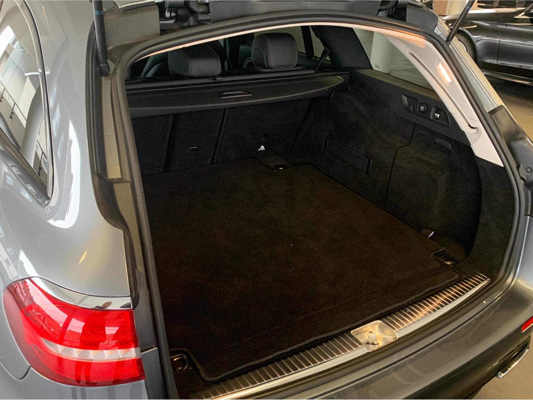 Mercedes E 220 Avantgarde (2018) - Foto 2