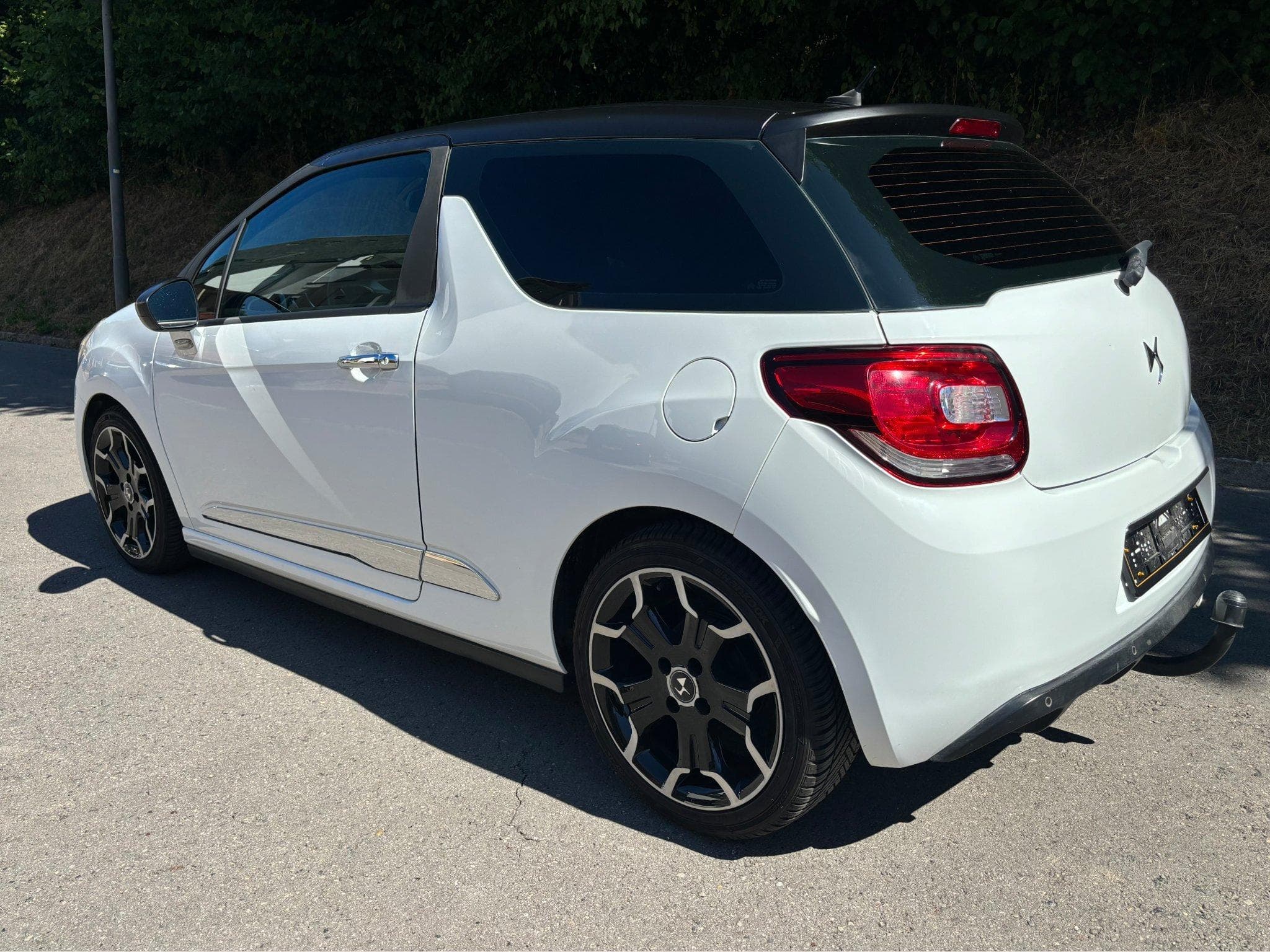 Citroën DS 3 So Chic 1.4 Automatique (2013) - Photo 2