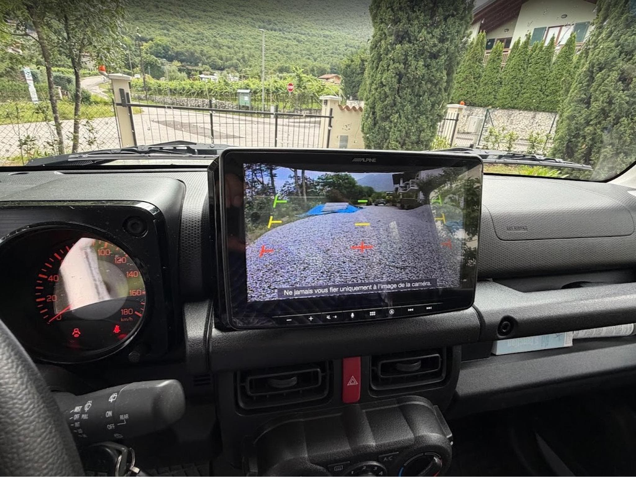Suzuki Jimny JIMNY ALLGRIP GPS + HIFI ALPINE + 220V (2023) - Photo 9