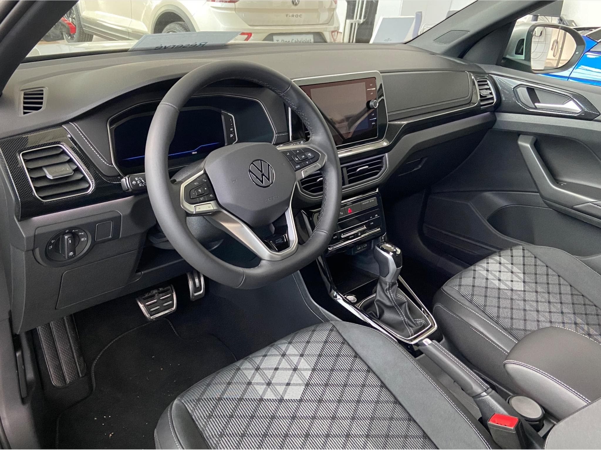 VW T-Cross R-line (2025) - Photo 1