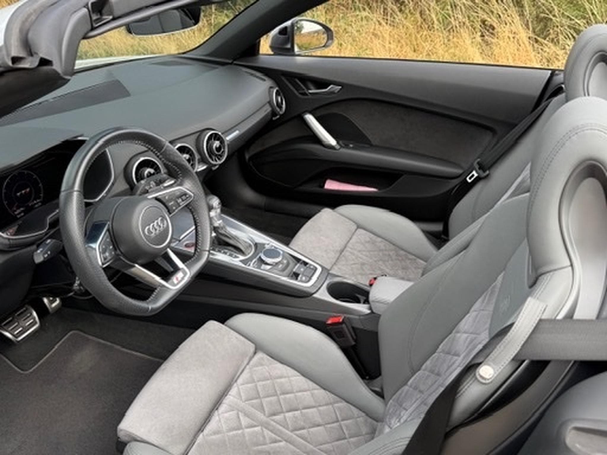 Audi TTS S tronic (2023) - Foto 10