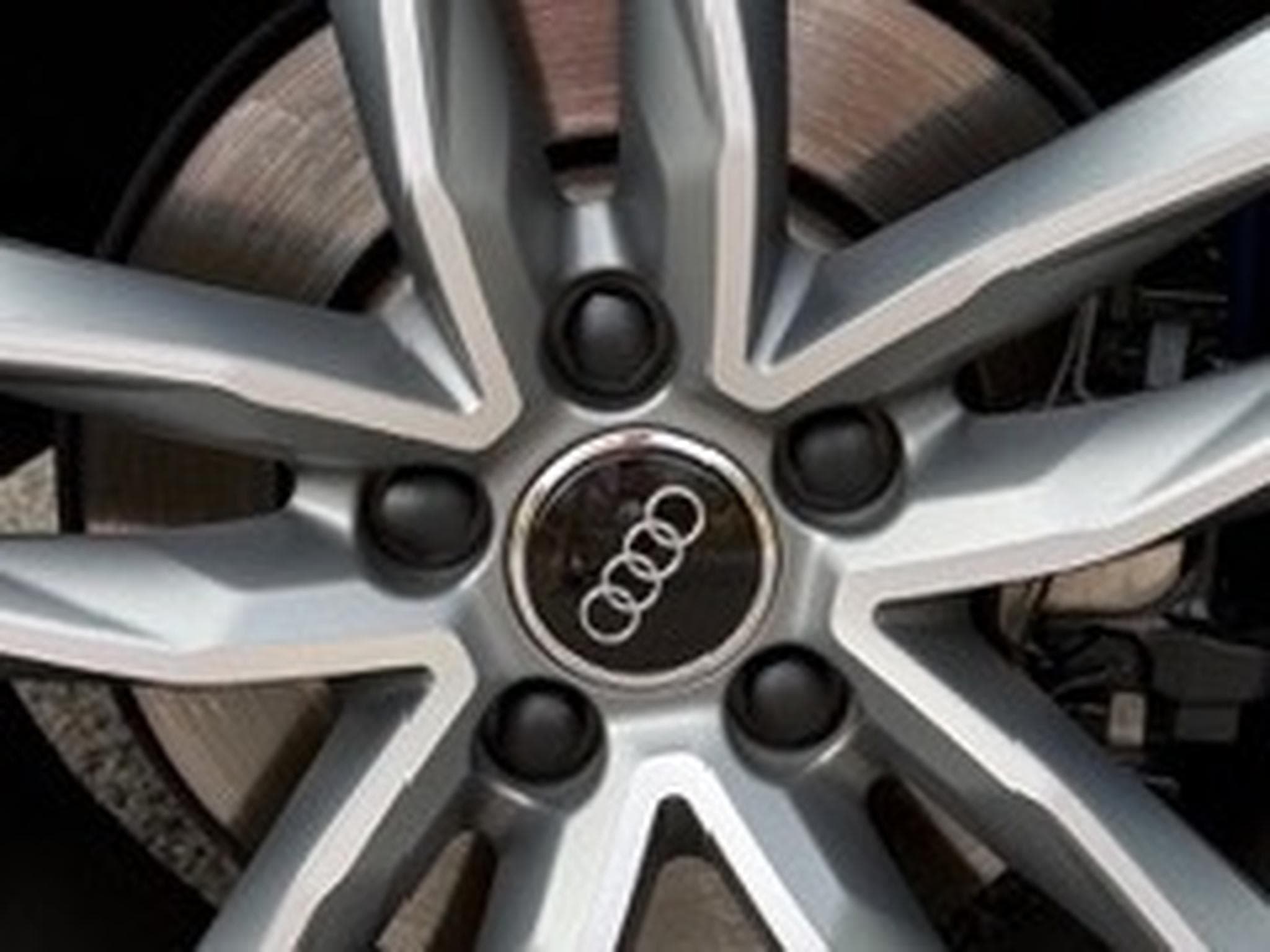 Audi TTS S tronic (2023) - Foto 11