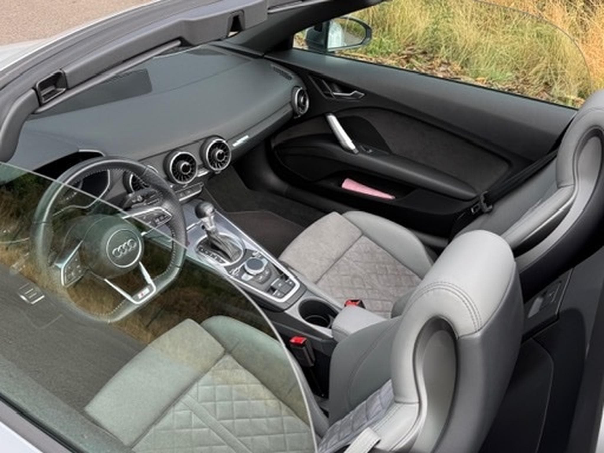 Audi TTS S tronic (2023) - Foto 12