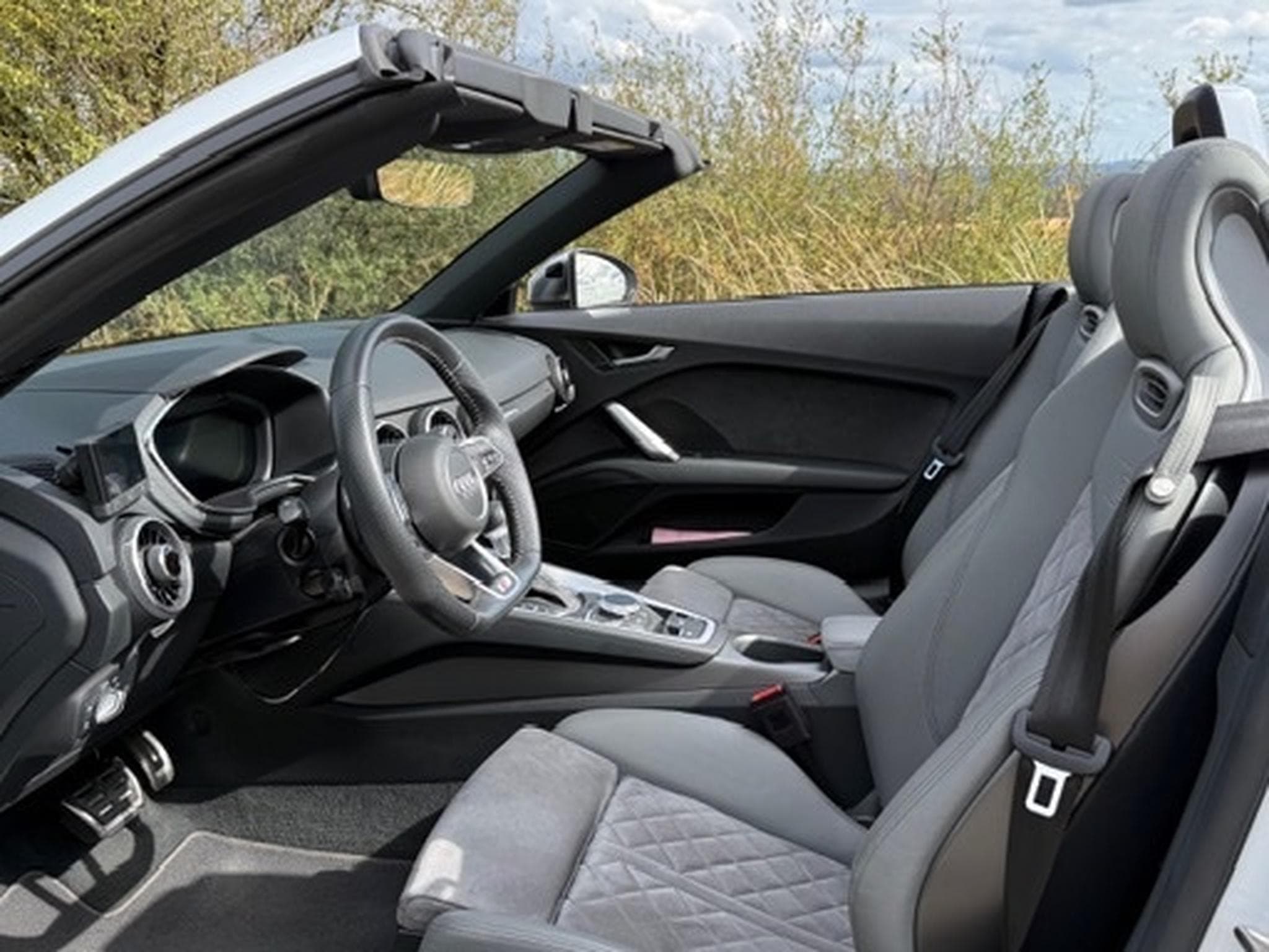 Audi TTS S tronic (2023) - Foto 13