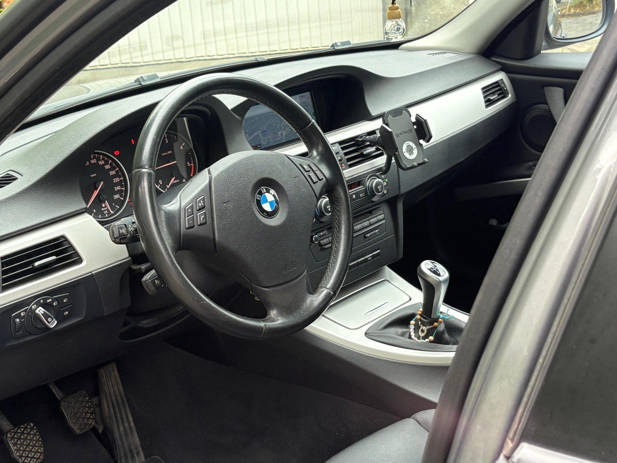 BMW 318 Serie 3 E91 Touring (2011) - Foto 9