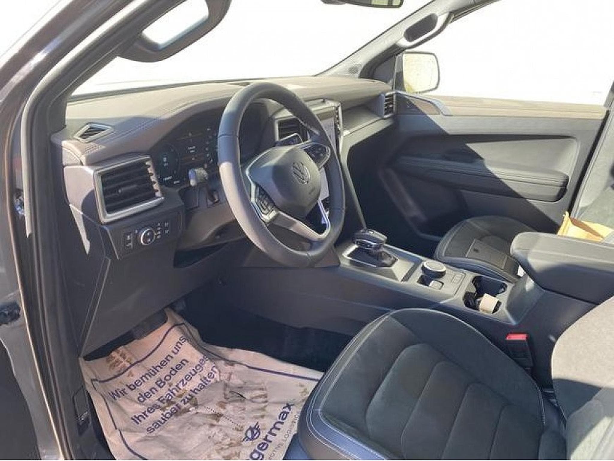 VW Amarok (2024) - Photo 10