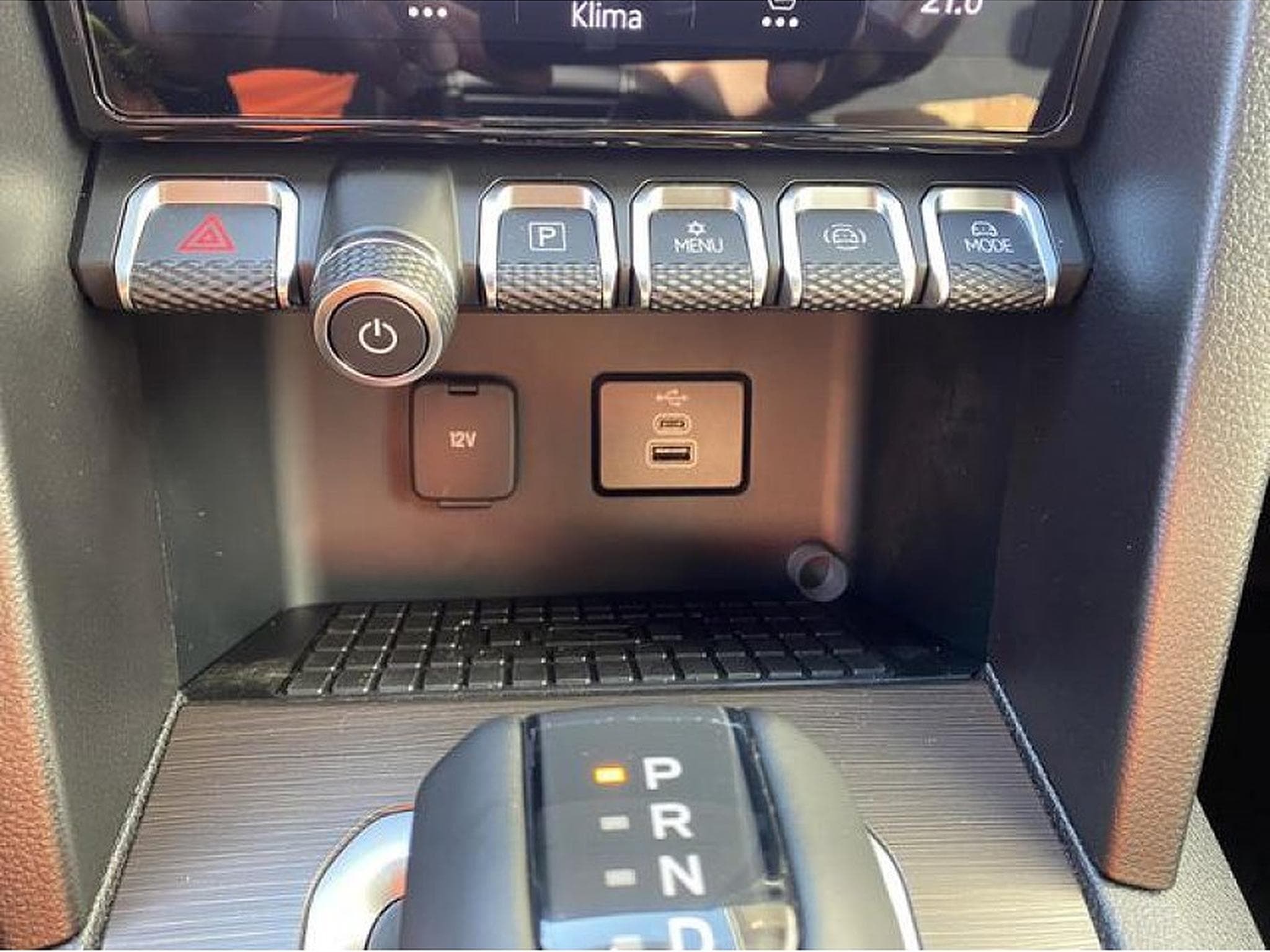 VW Amarok (2024) - Photo 14