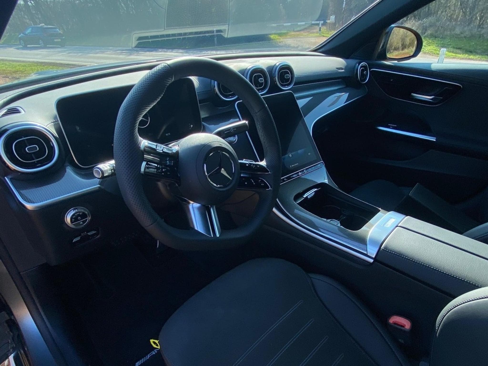Mercedes C 200 C 220 D AMG (2023) - Photo 4