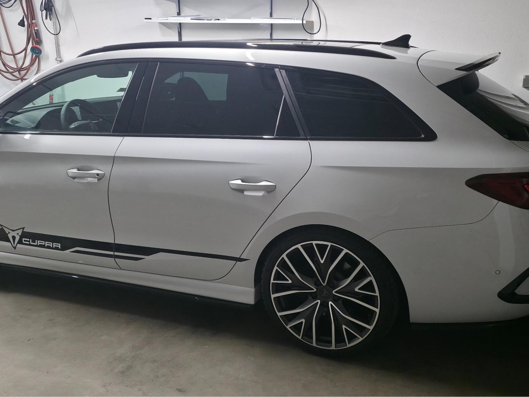 Cupra Leon (2024) - Photo 3