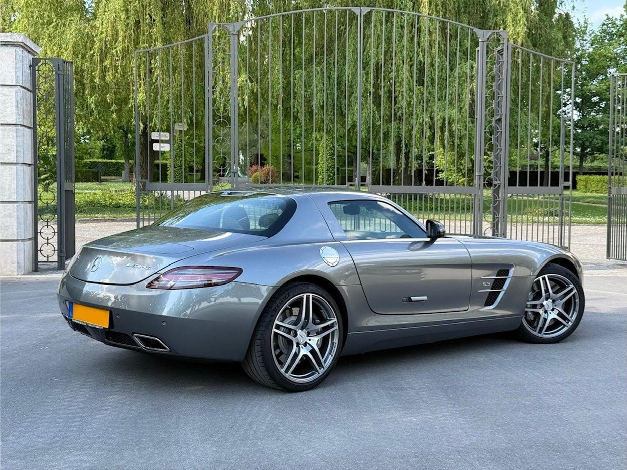 Mercedes SLS AMG AMG Coupé 6.3L V8 (2011) - Foto 2