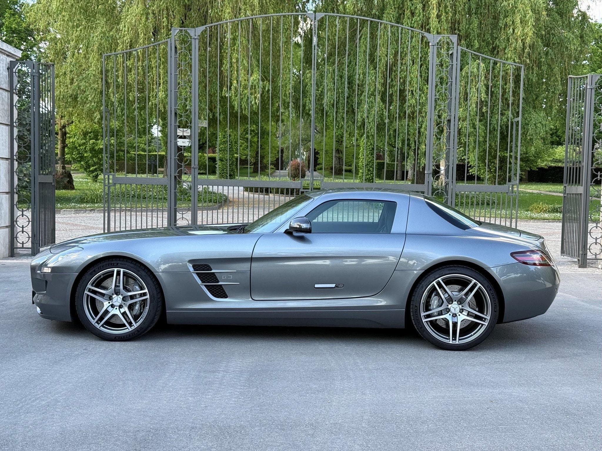 Mercedes SLS AMG AMG Coupé 6.3L V8 (2011) - Foto 4