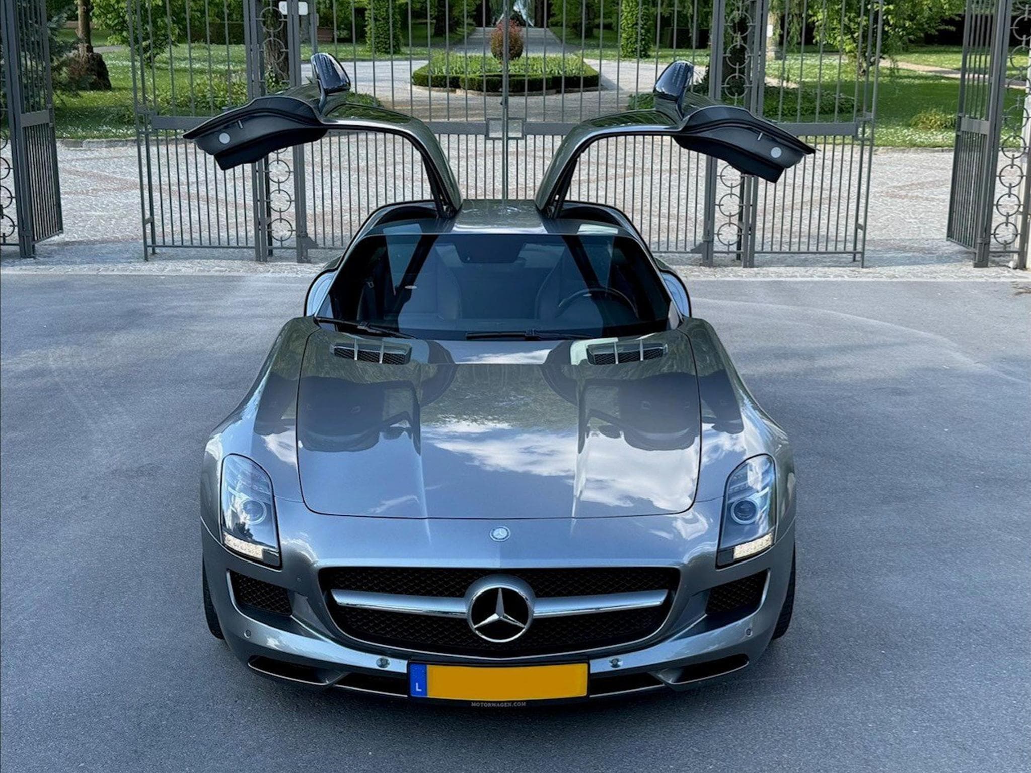 Mercedes SLS AMG AMG Coupé 6.3L V8 (2011) - Foto 5