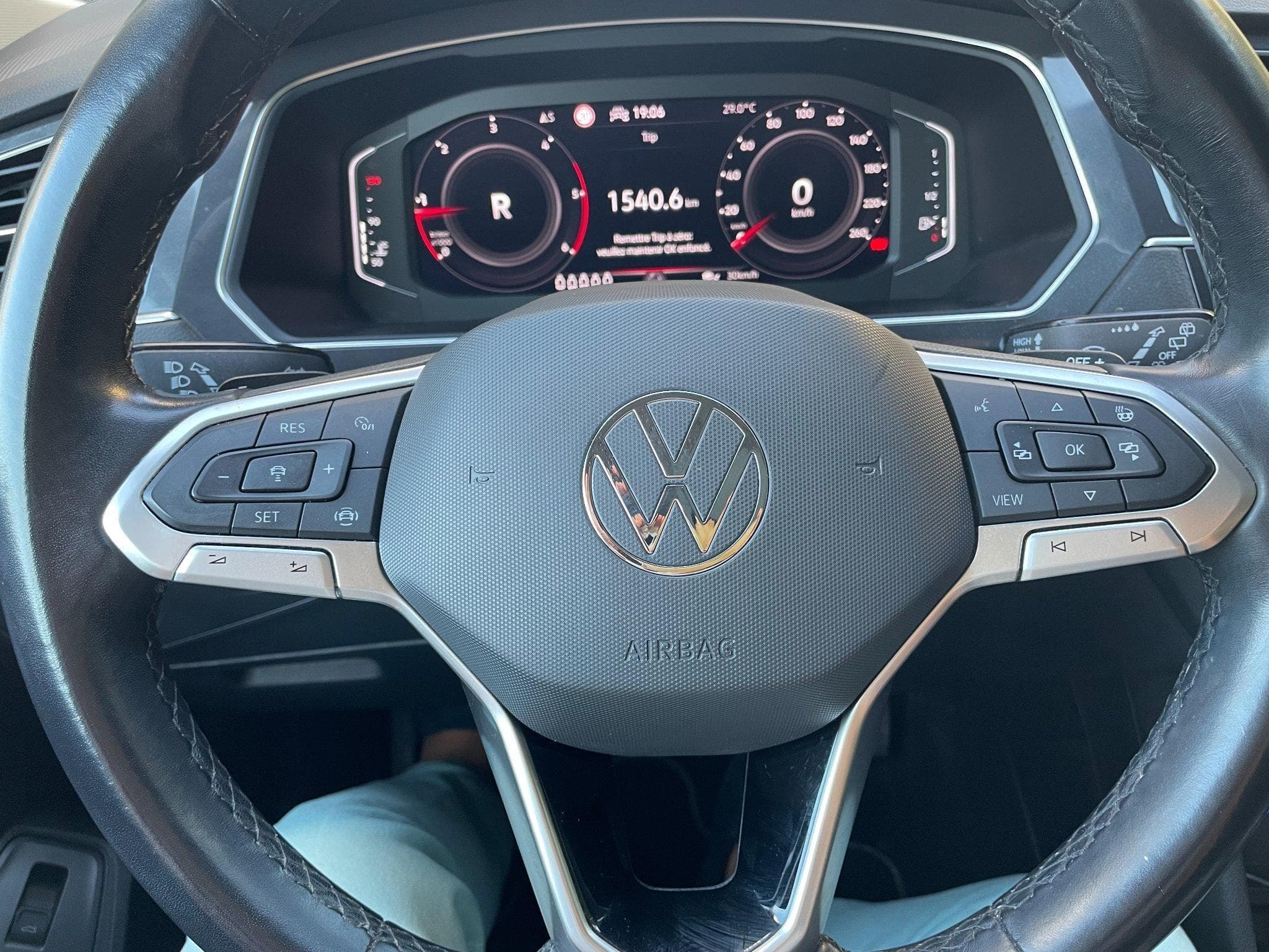 VW Tiguan ALLSPACE Life 2.0 TDI SCR - 7 vitesses (2022) - Foto 4