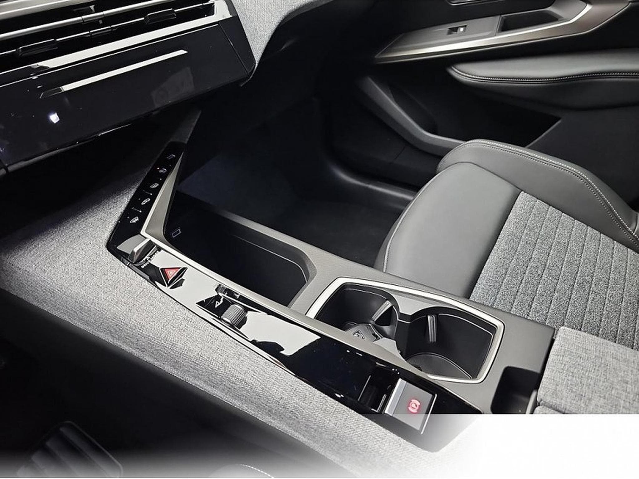 Peugeot 5008 (2026) - Photo 11