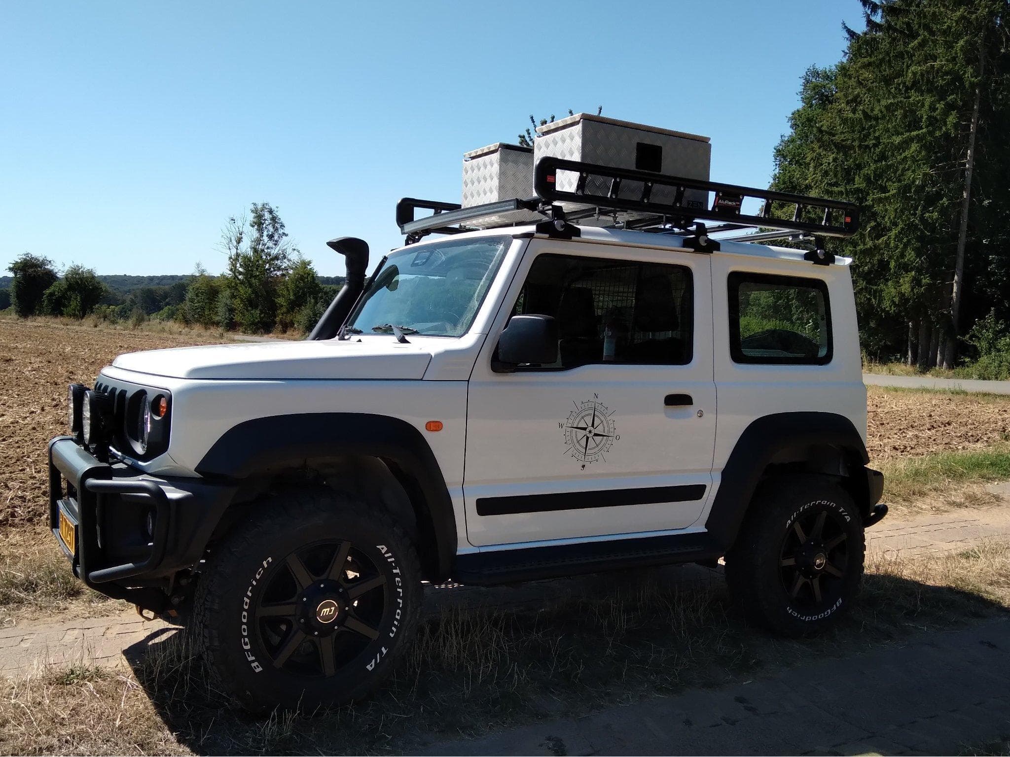 Suzuki Jimny ALLGRIP (2023) - Foto 4