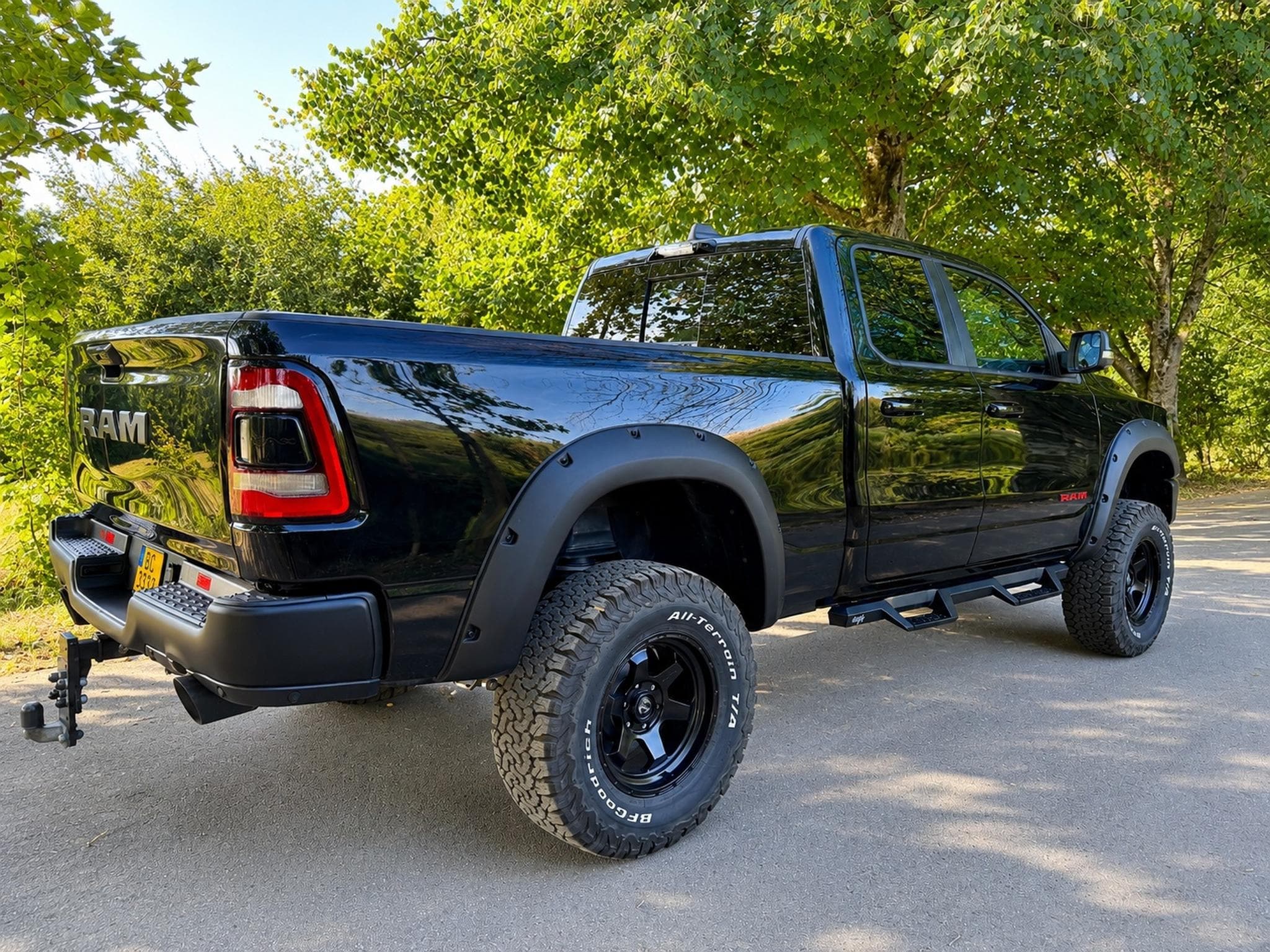 Dodge RAM Dodge RAM Rebel Quad Cab 4x4 - Ess.+LPG (2022) - Photo 2