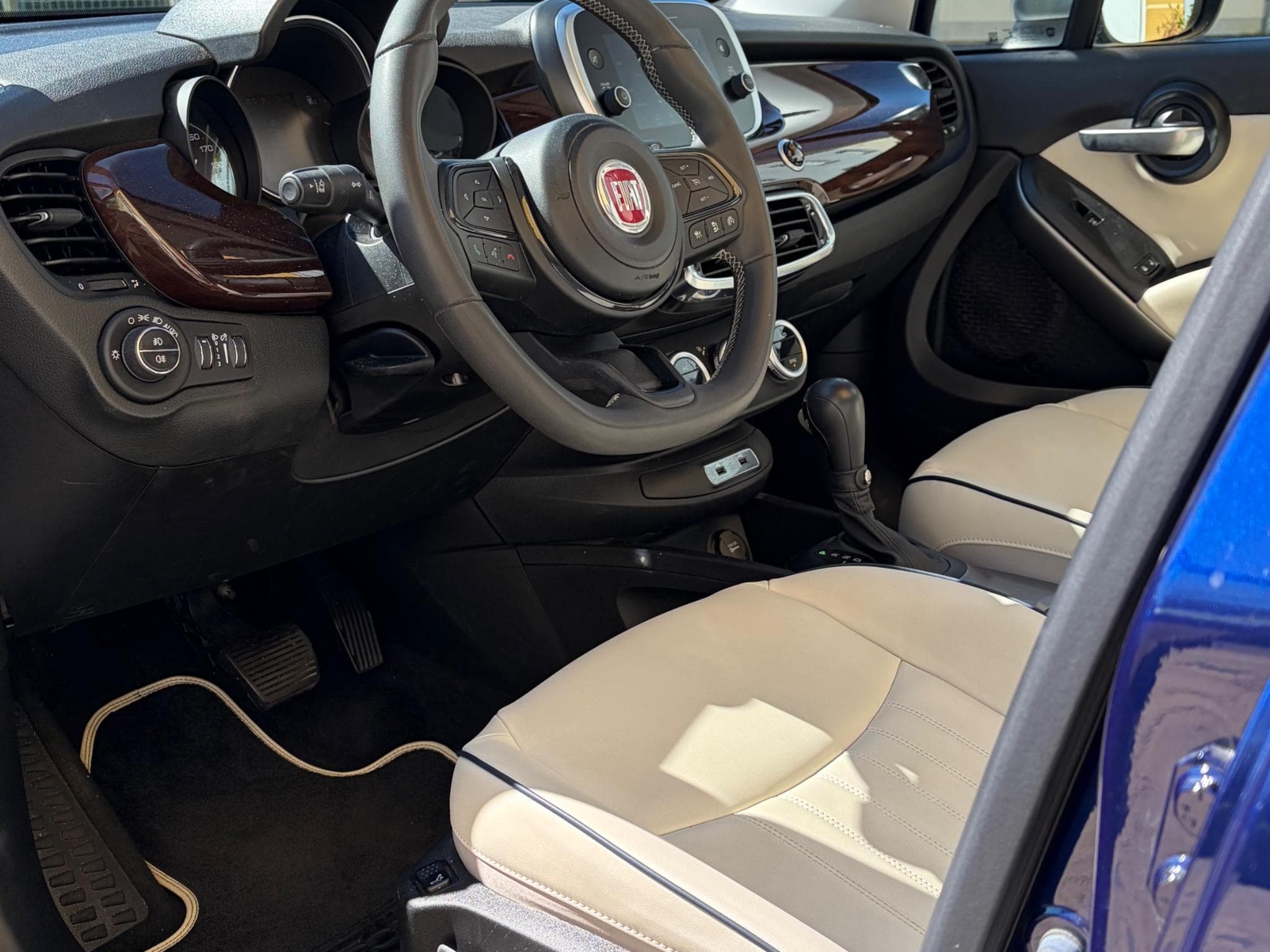 Fiat 500X Capri Yachtclub Dolcevita (2022) - Photo 6
