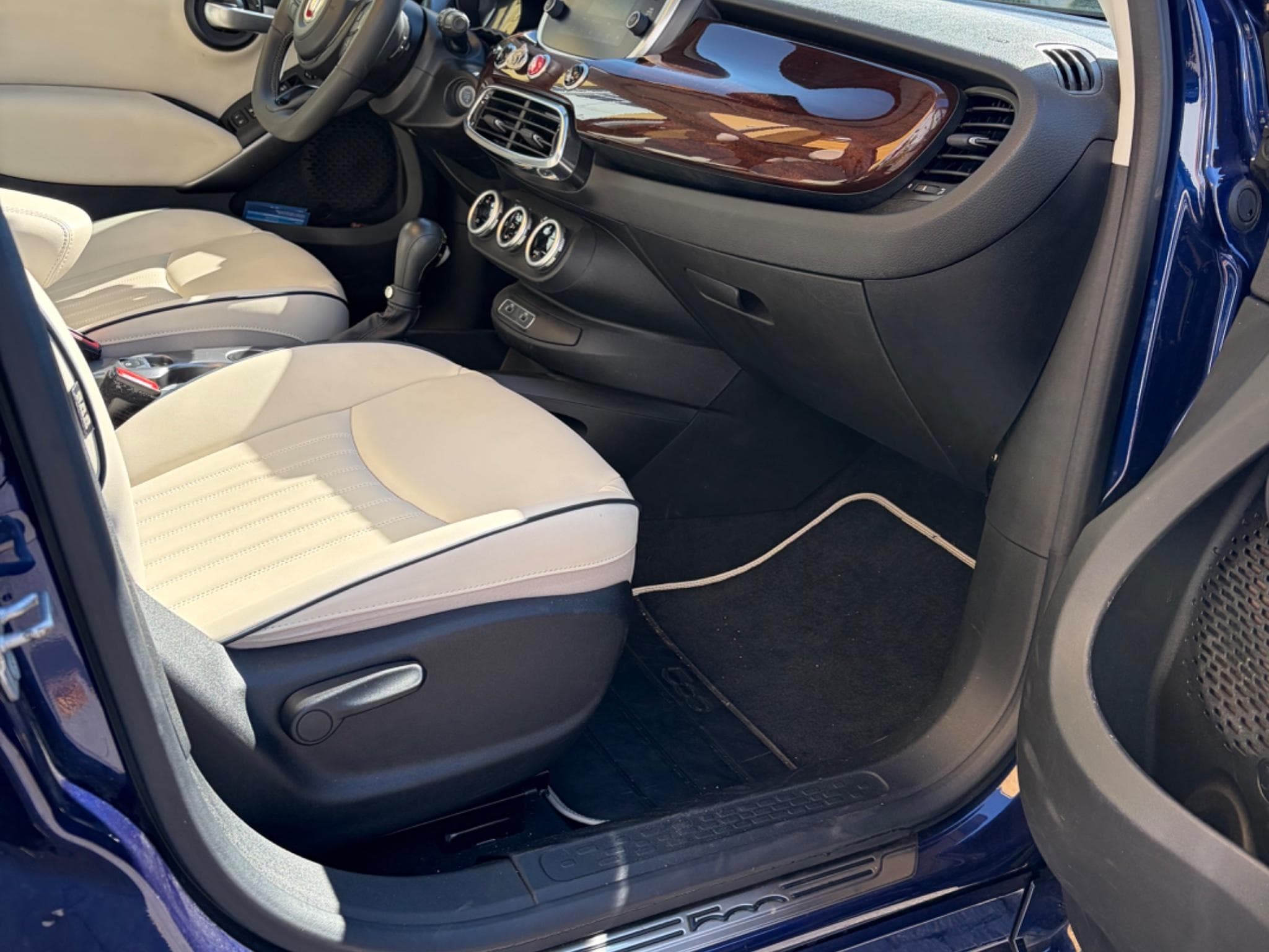Fiat 500X Capri Yachtclub Dolcevita (2022) - Photo 8