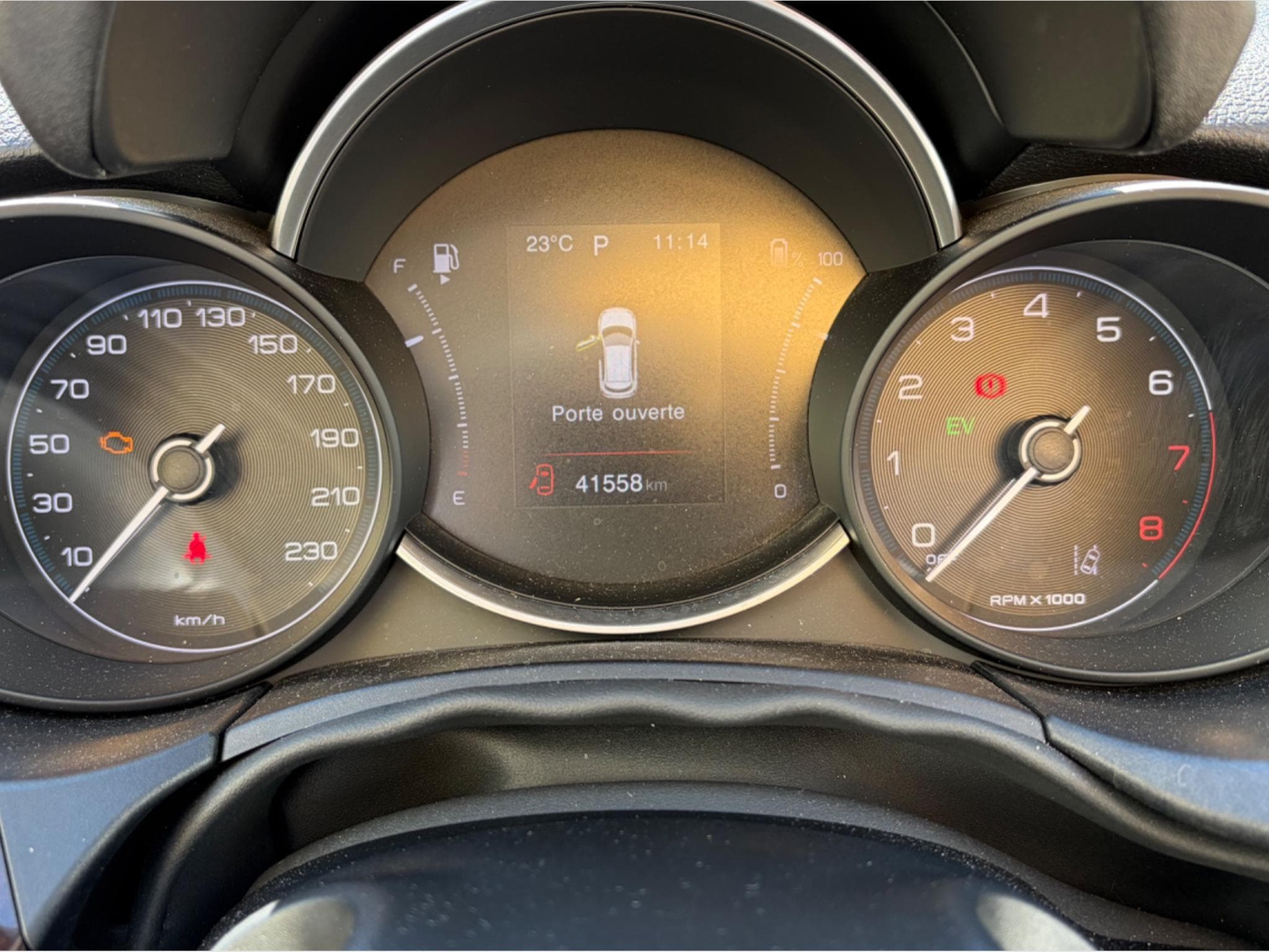 Fiat 500X Capri Yachtclub Dolcevita (2022) - Photo 10