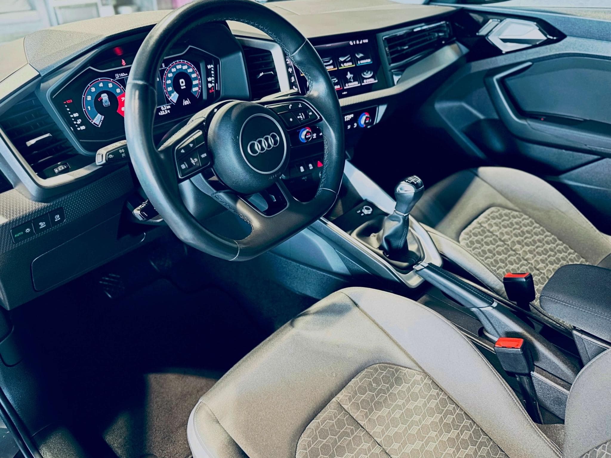 Audi A1 A1 SPORTBACK S-LINE 30 TFSI (2023) - Foto 9