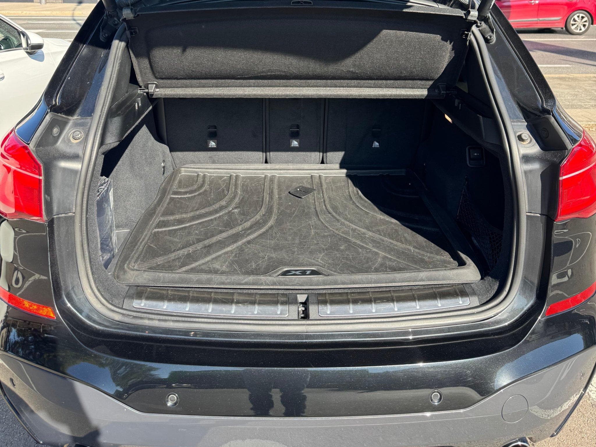 BMW X1 xDrive28i (M-Pack) (2018) - Photo 9