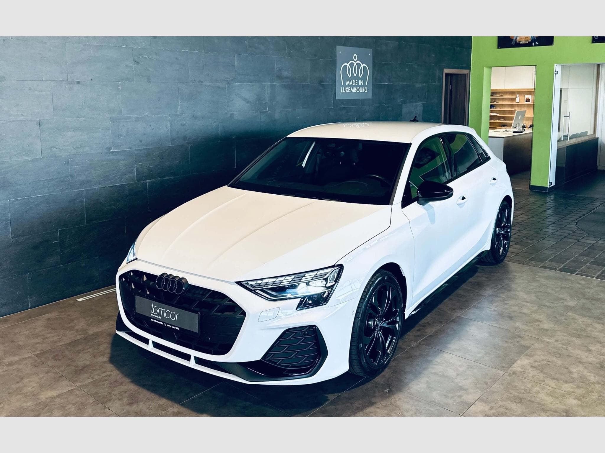 Audi A3 A3 SPORTBACK S-LINE 35 TFSI S-TRONIC (2024) - Foto 3