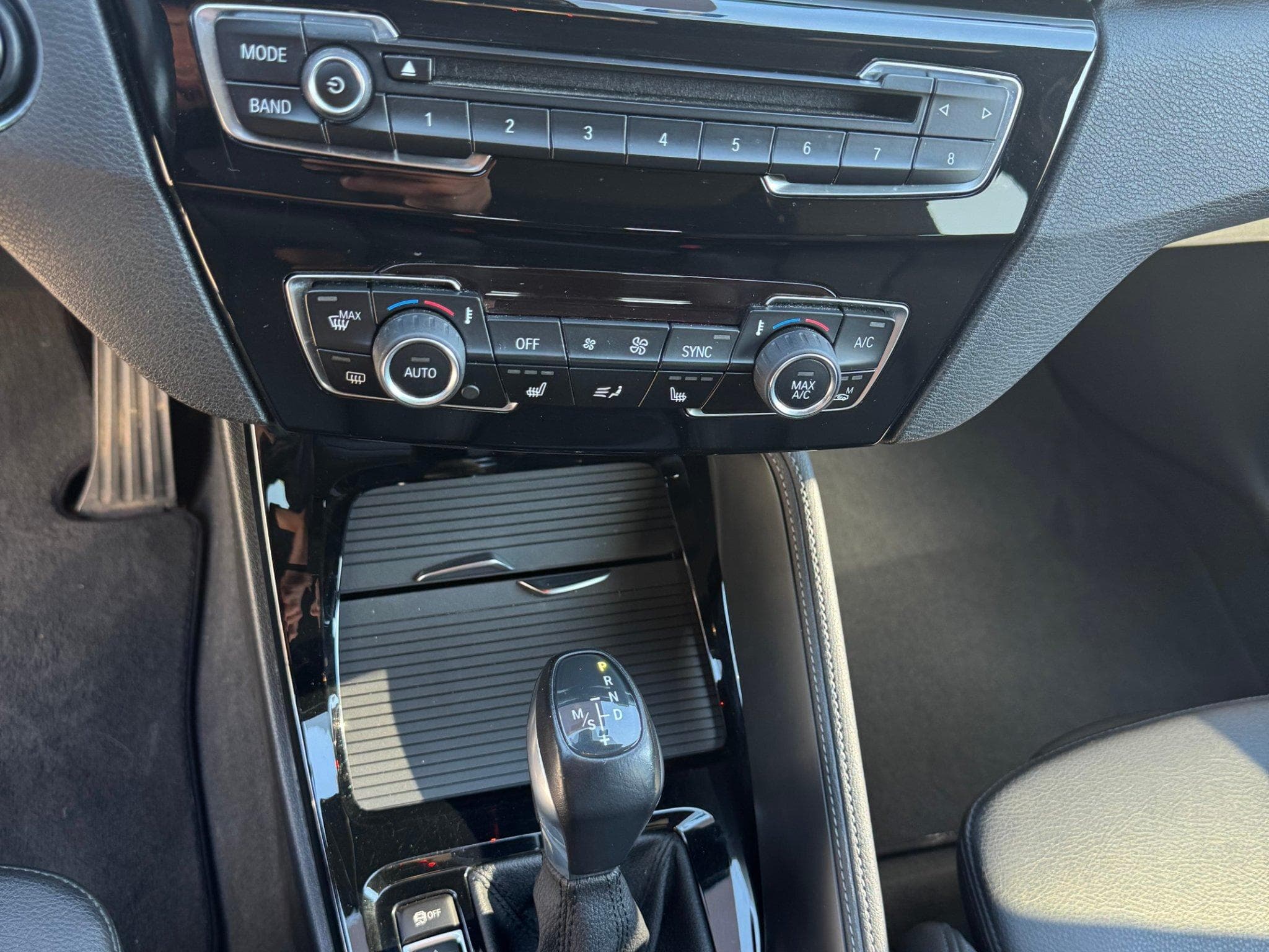 BMW X1 xDrive28i (M-Pack) (2018) - Photo 4