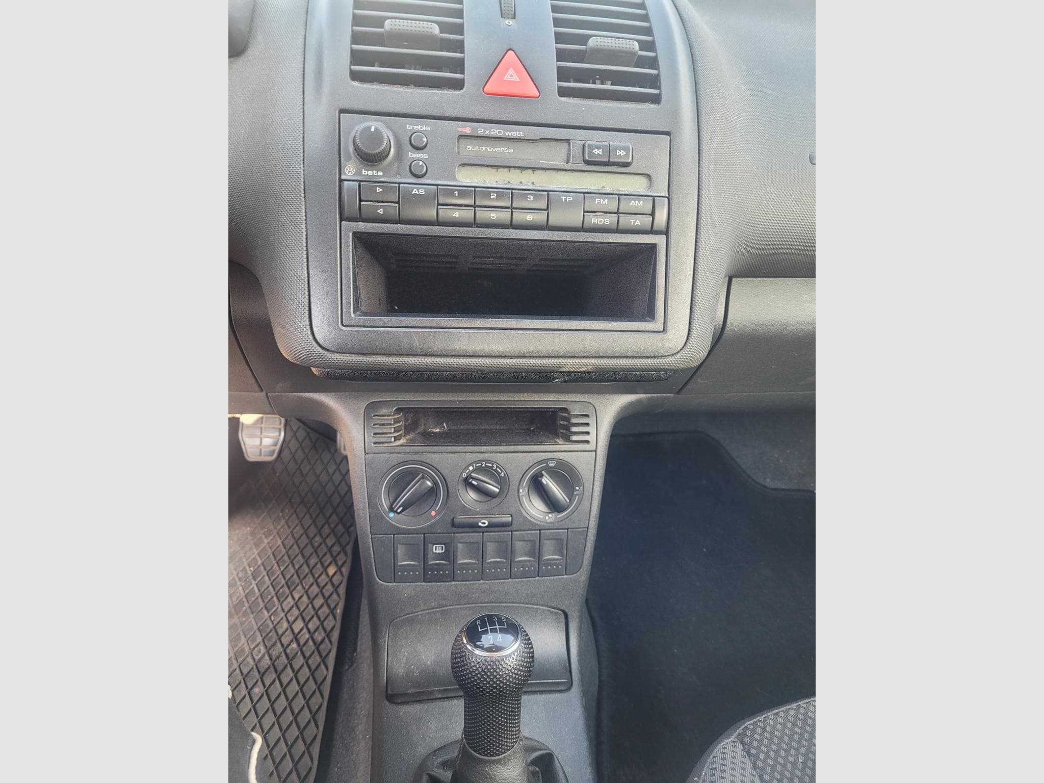 VW Polo 14i (2001) - Photo 5