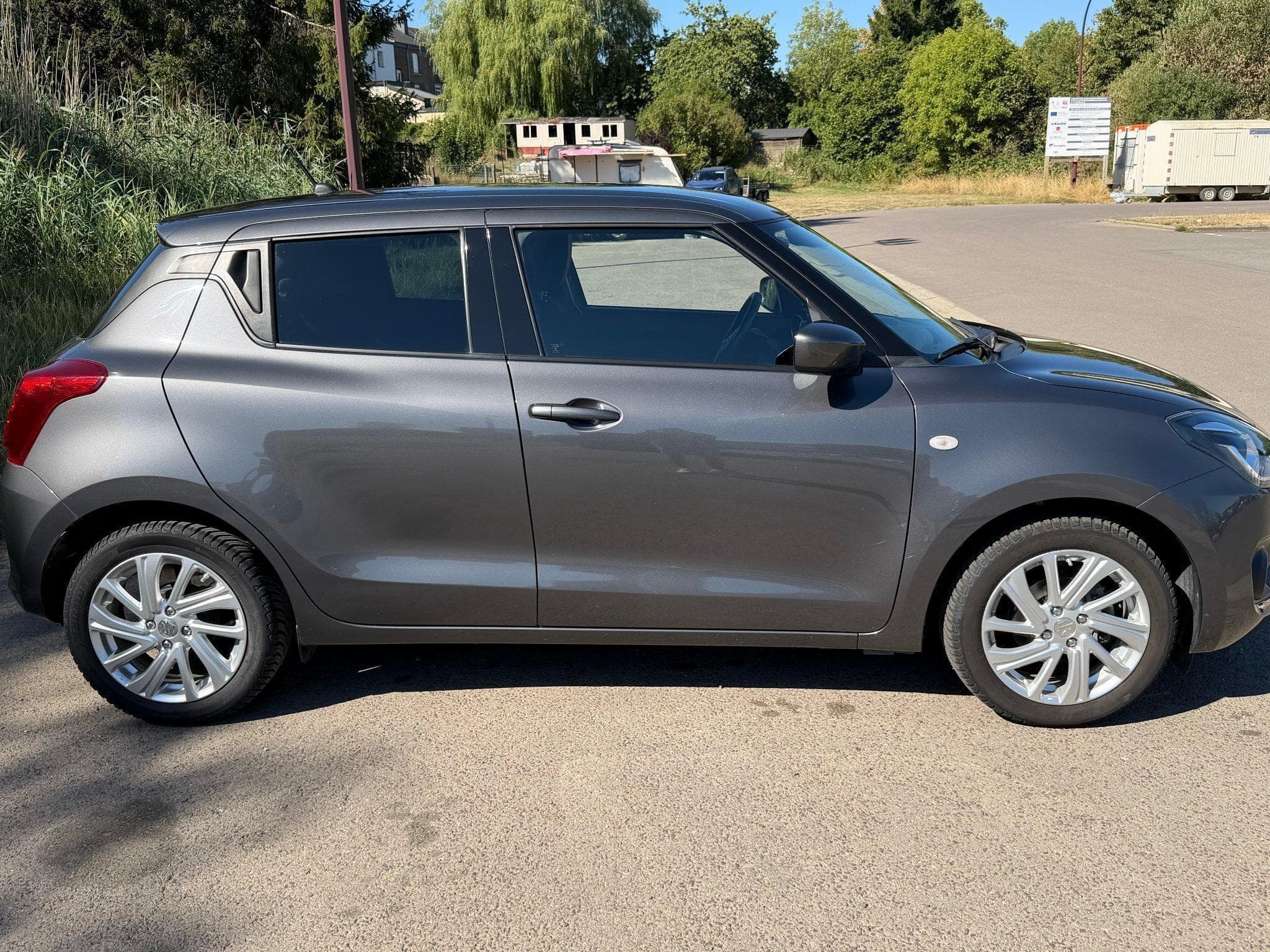 Suzuki Swift 1.2 GLX Hybride Essence Automatique (2023) - Photo 3
