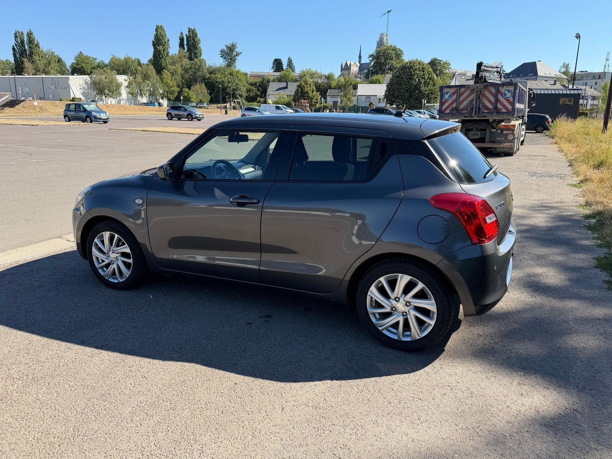 Suzuki Swift 1.2 GLX Hybride Essence Automatique (2023) - Photo 4