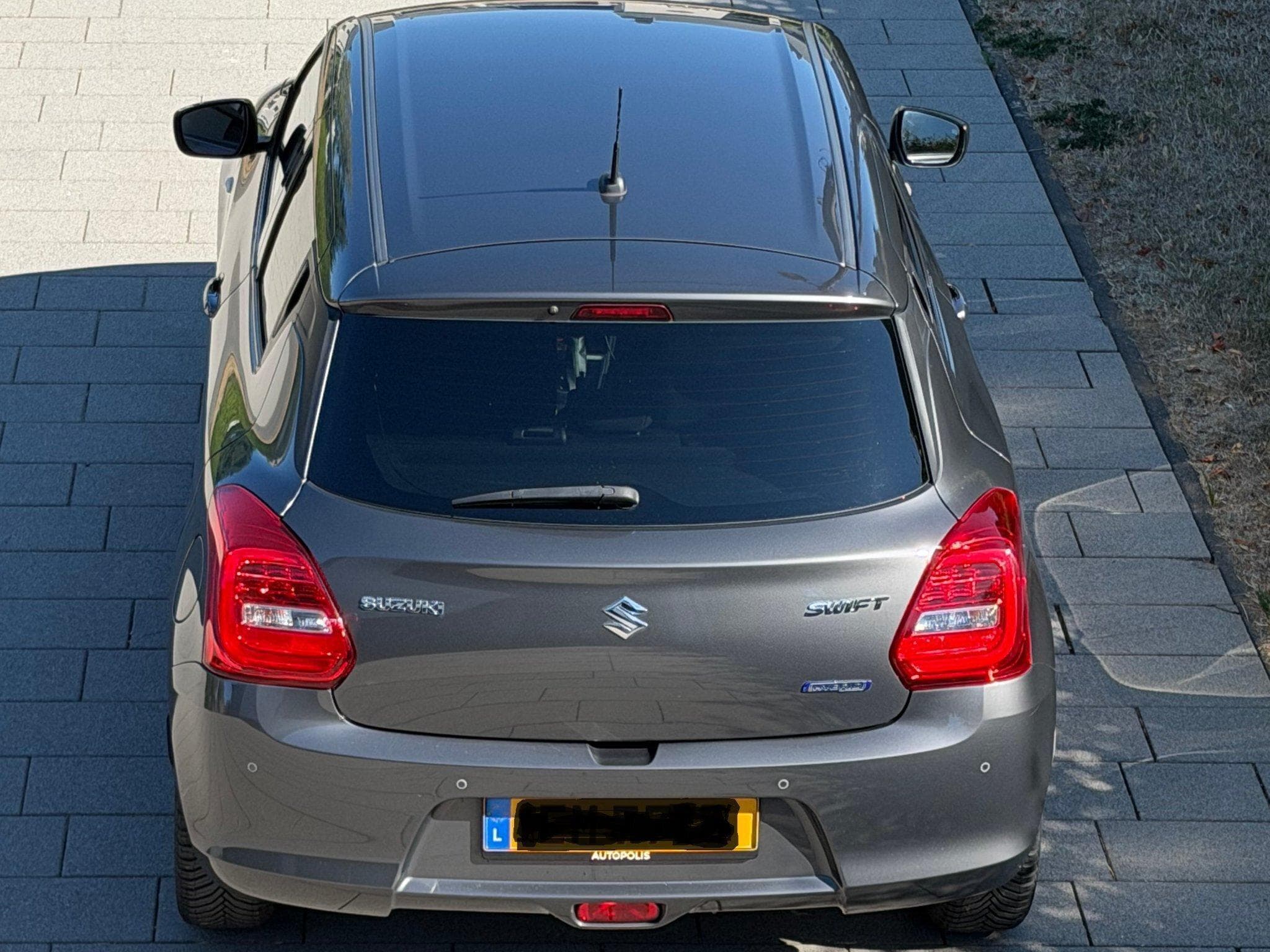 Suzuki Swift 1.2 GLX Hybride Essence Automatique (2023) - Photo 6