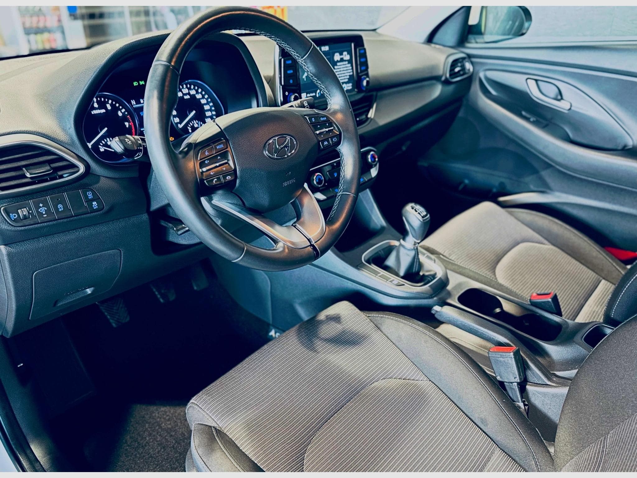 Hyundai i30 i30 48V T-GDi (2021) - Photo 9