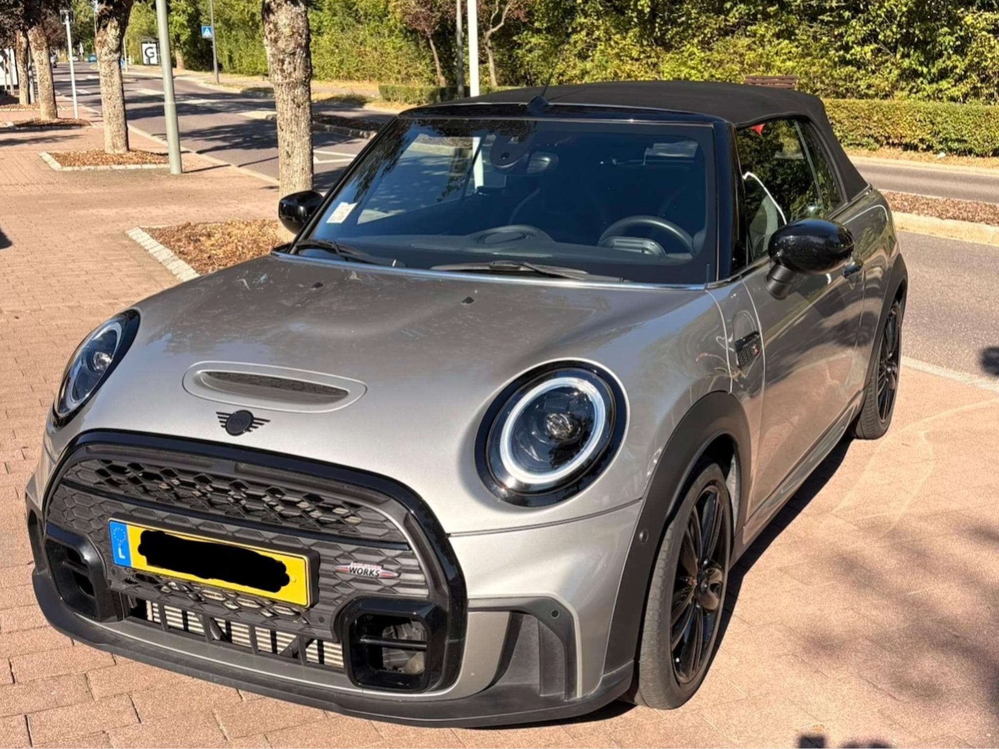 Mini Cabrio Cooper Cooper S - Look John Cooper Works (2023) - Photo 1