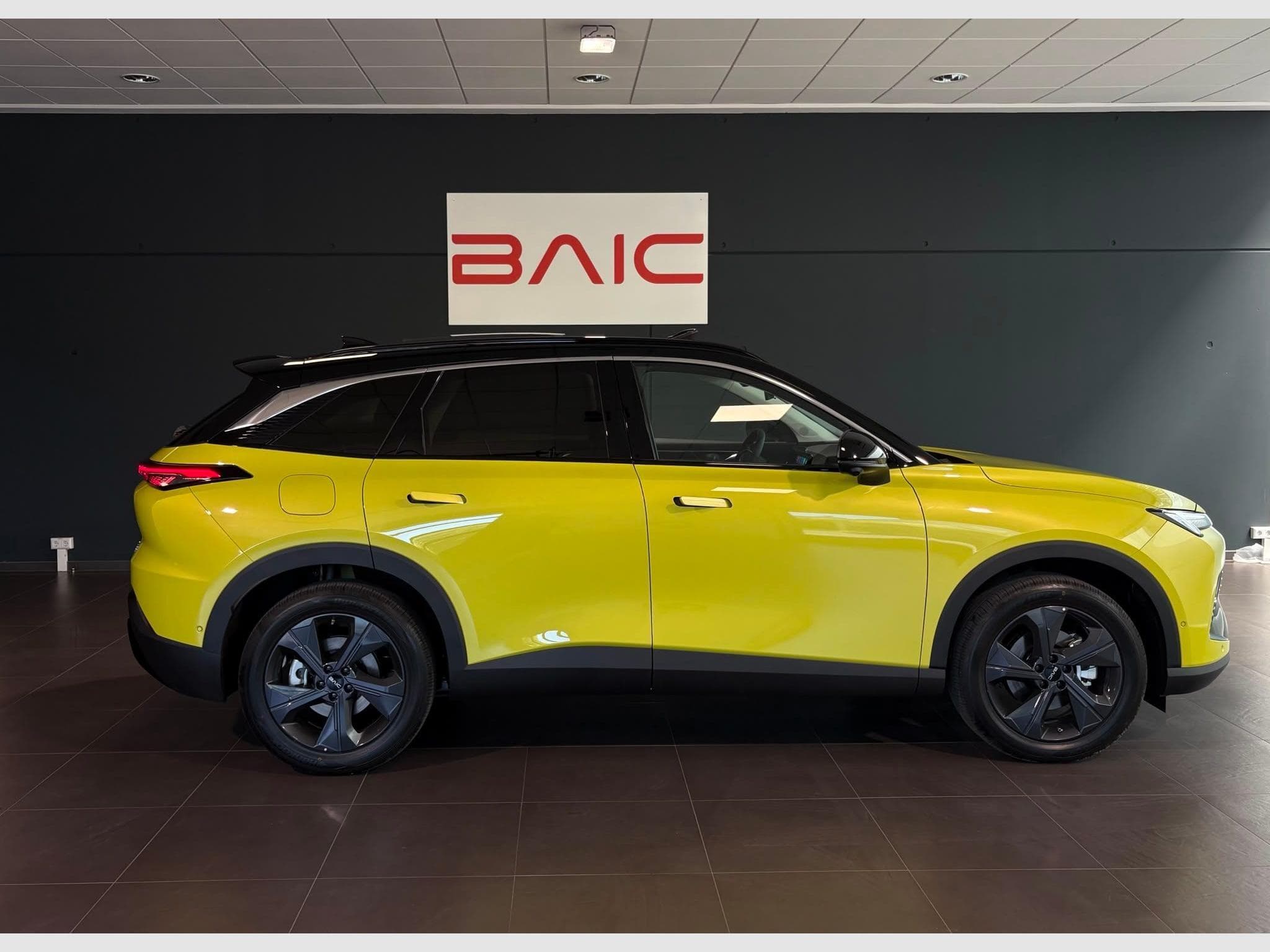 Baic X55 1.5 TURBO AUTO FULL OPTIONS (2026) - Photo 3