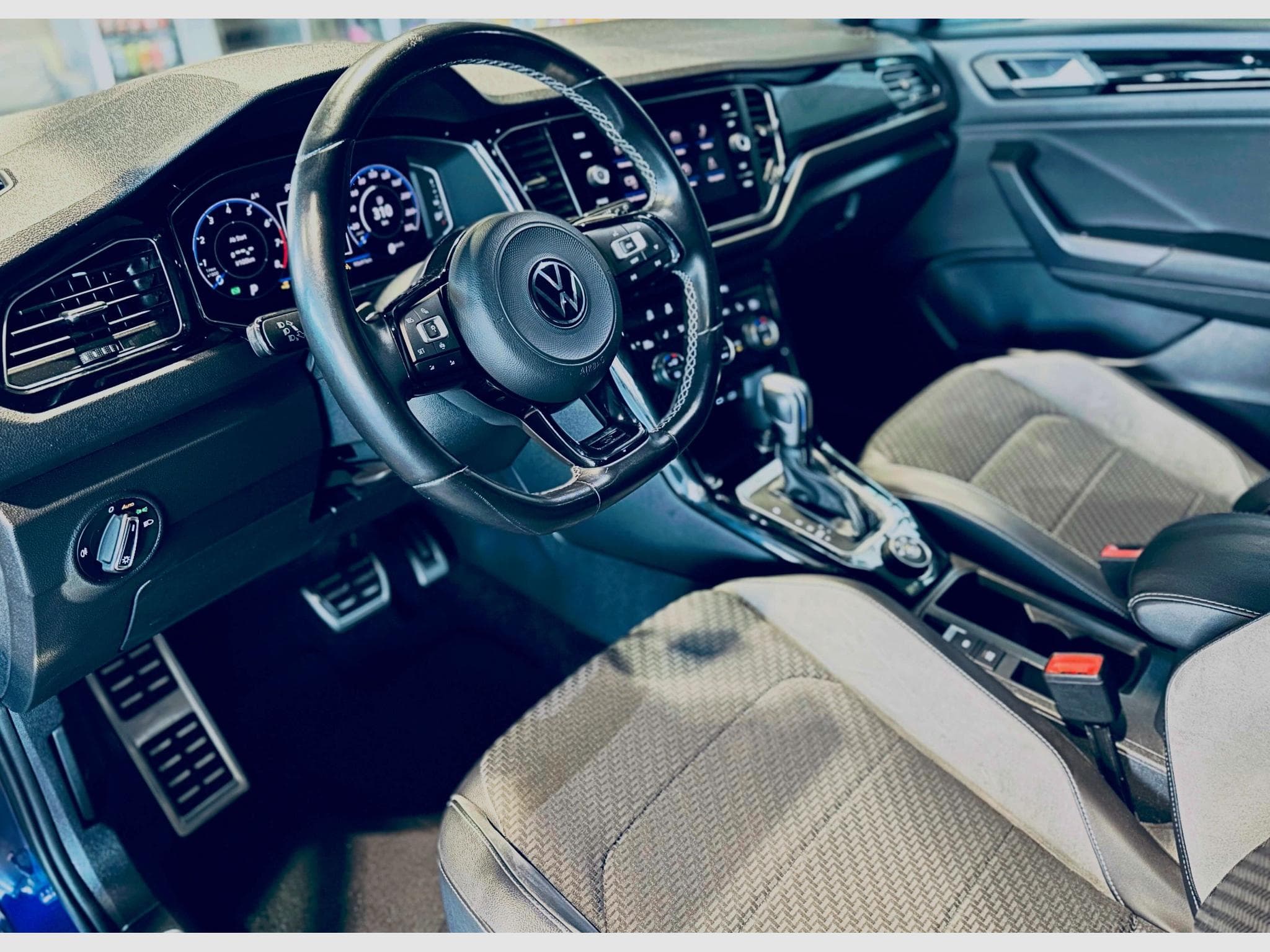 VW T-Roc T-ROC R TSI 4MOTION DSG (2020) - Photo 9