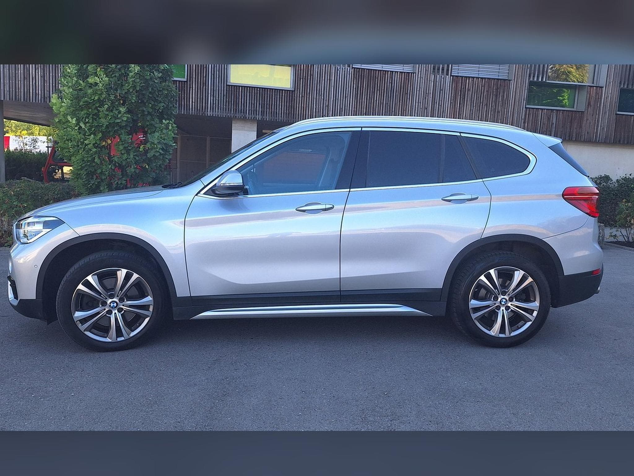 BMW X1 BMW X1 xDrive20d Sport Line | ACC | HUD (2018) - Foto 2